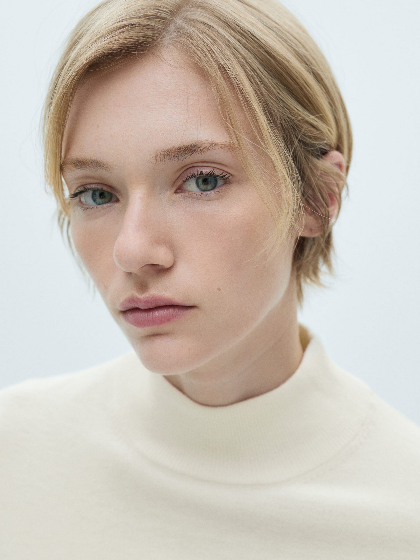 Свитер MANGO модель 77015653_5 Свитер MANGO модель 77015653_5 Фото