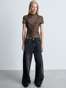 Футболка MANGO модель 77006759_30 Футболка MANGO модель 77006759_30 Фото