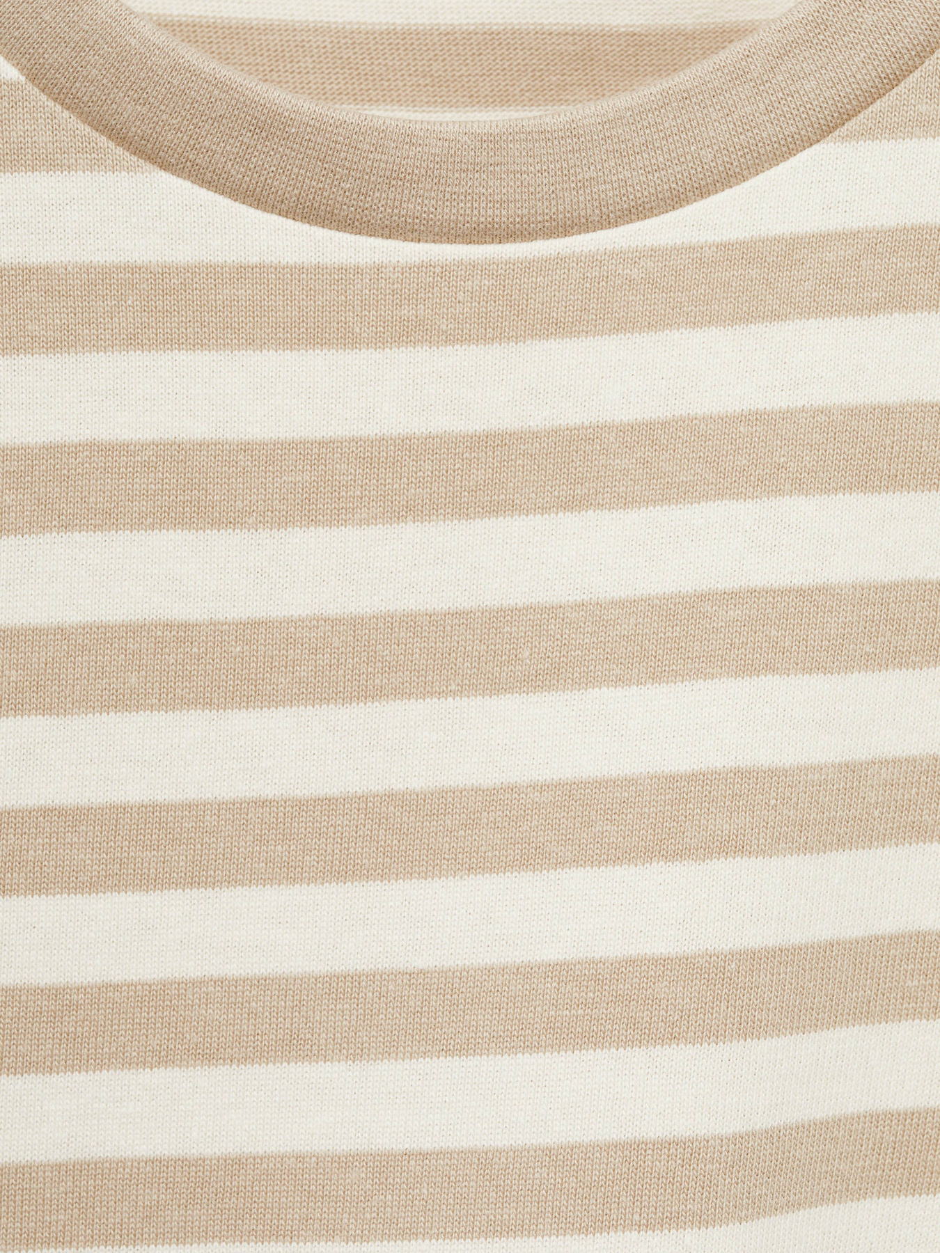 Футболка MANGO модель 77074031_8 Футболка MANGO модель 77074031_8 Фото