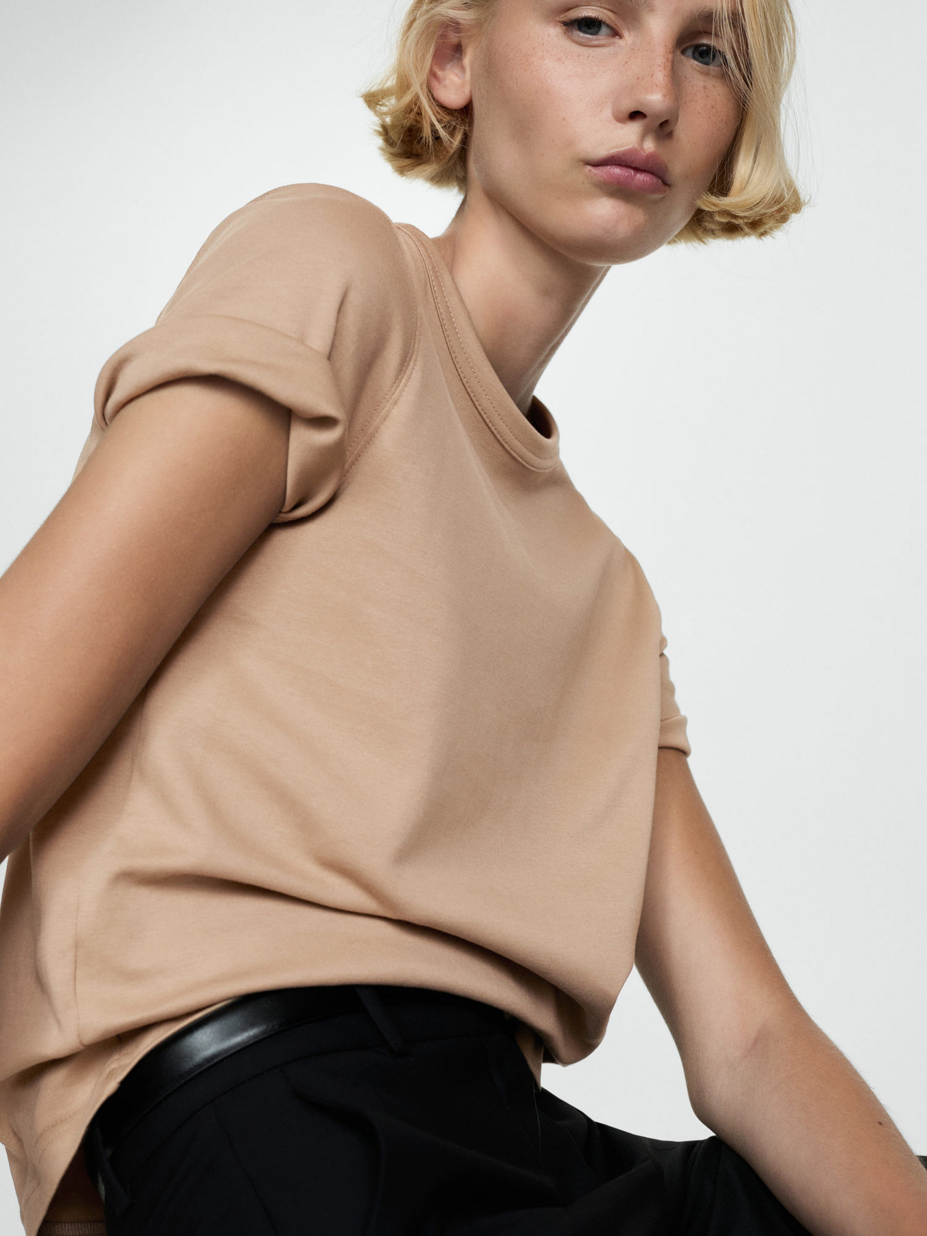 Футболка MANGO модель 77090571_8 Футболка MANGO модель 77090571_8 Фото