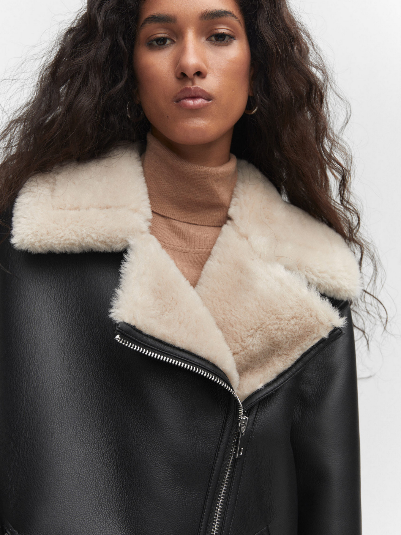 Дубленка MANGO Adri модель 57087702_99 Фото