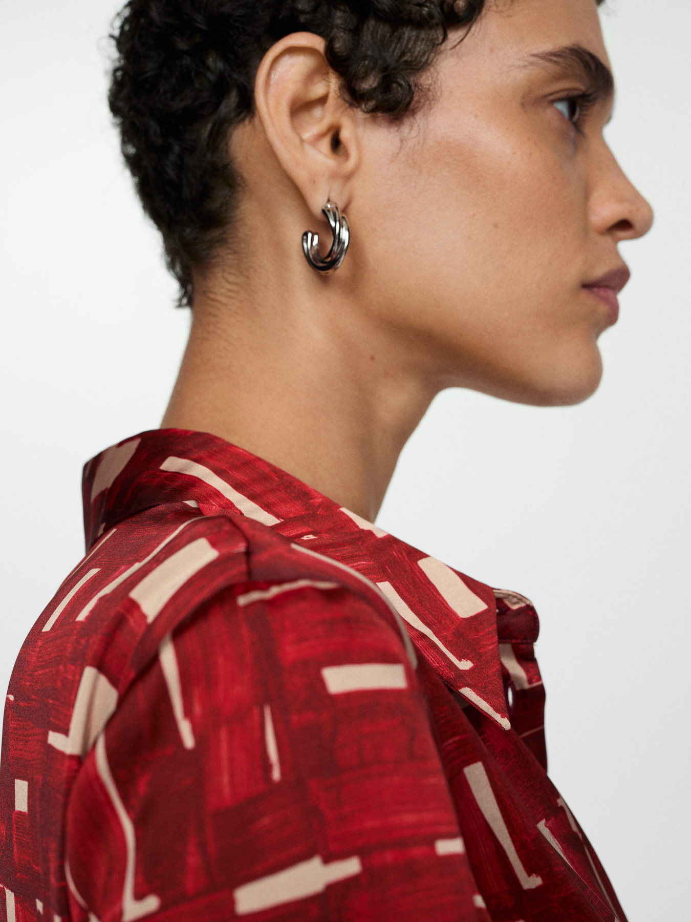 Платье миди MANGO модель 77015673_76 Платье миди MANGO модель 77015673_76 Фото