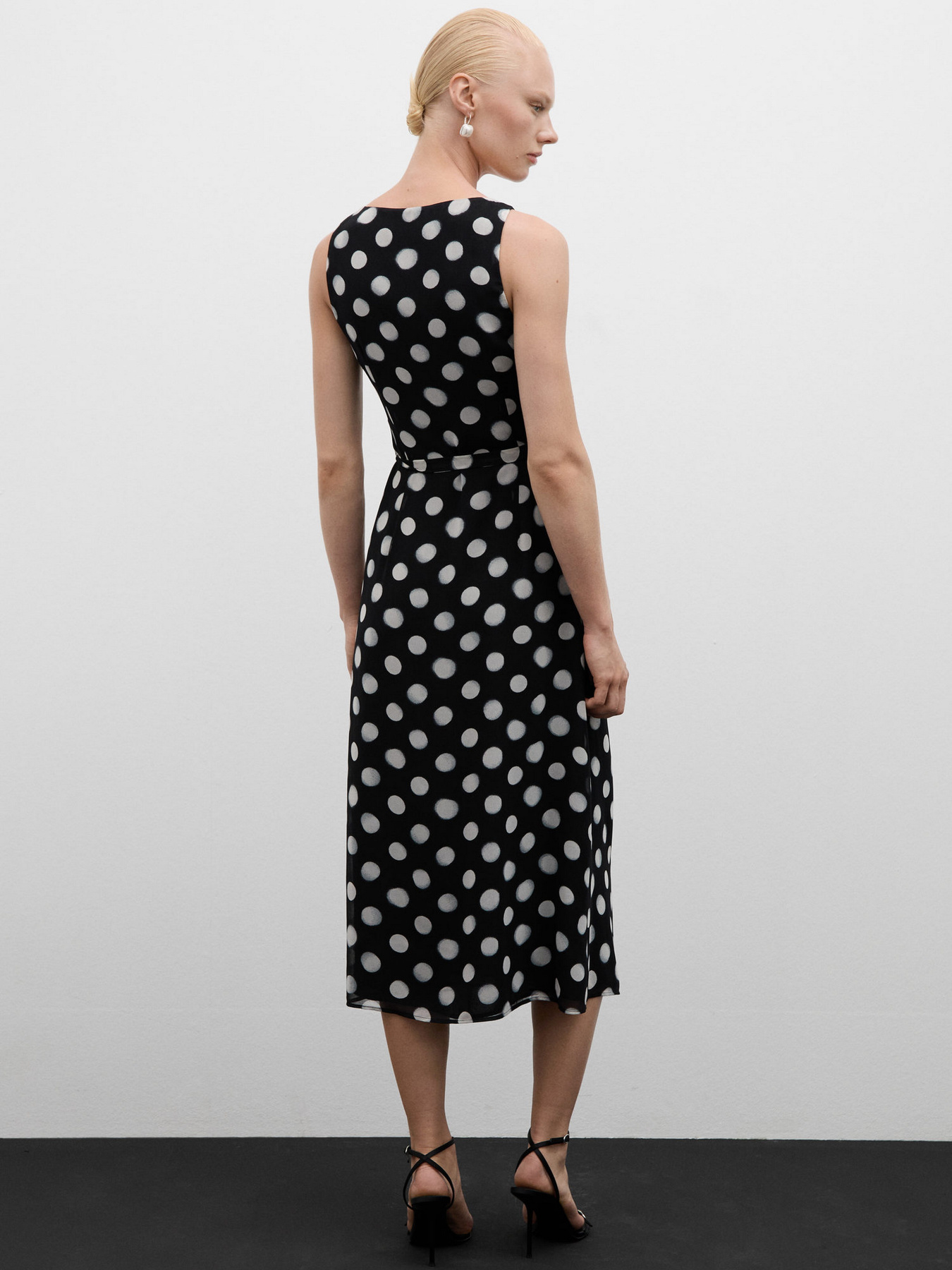 Платье миди MANGO модель 77024028_99 Фото