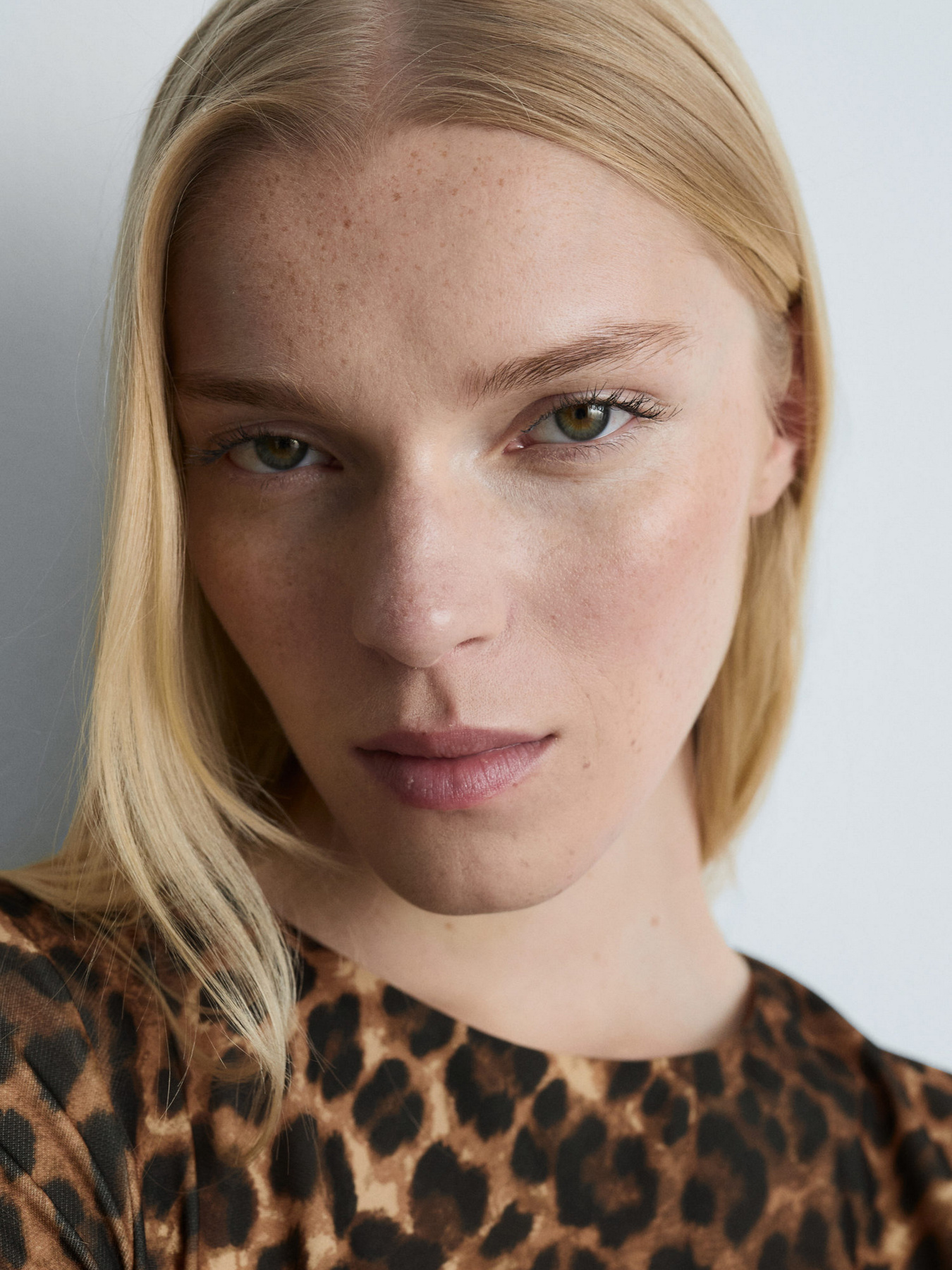 Сукня міді MANGO модель 77066753_30 Фото