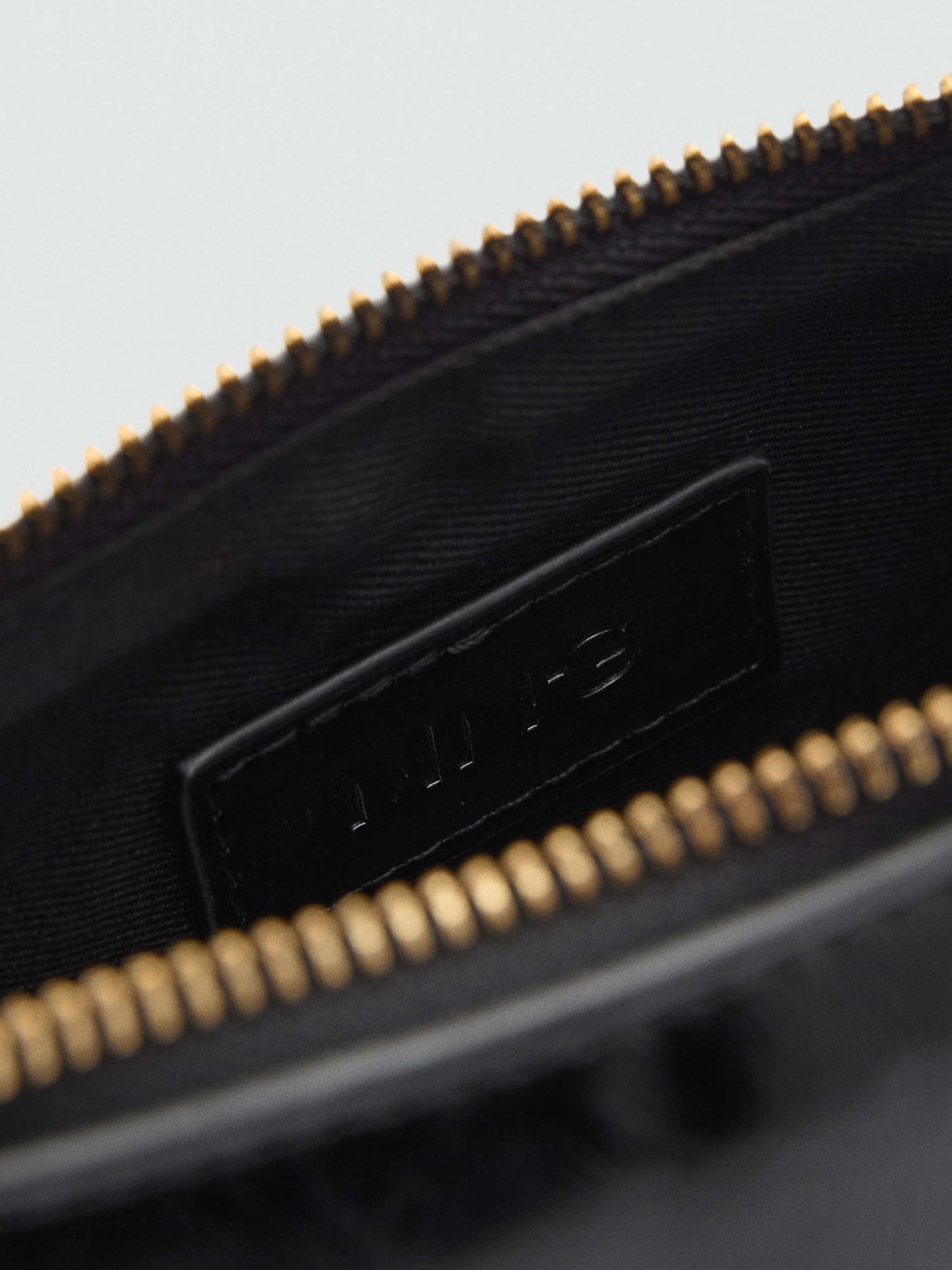 Кросс-боди MANGO модель 77037688_99 Фото