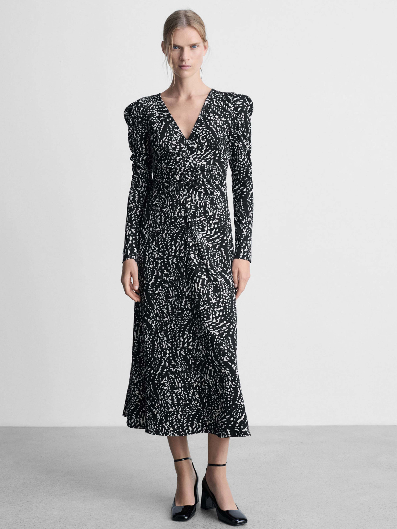 Платье миди MANGO модель 77047719_99 Фото