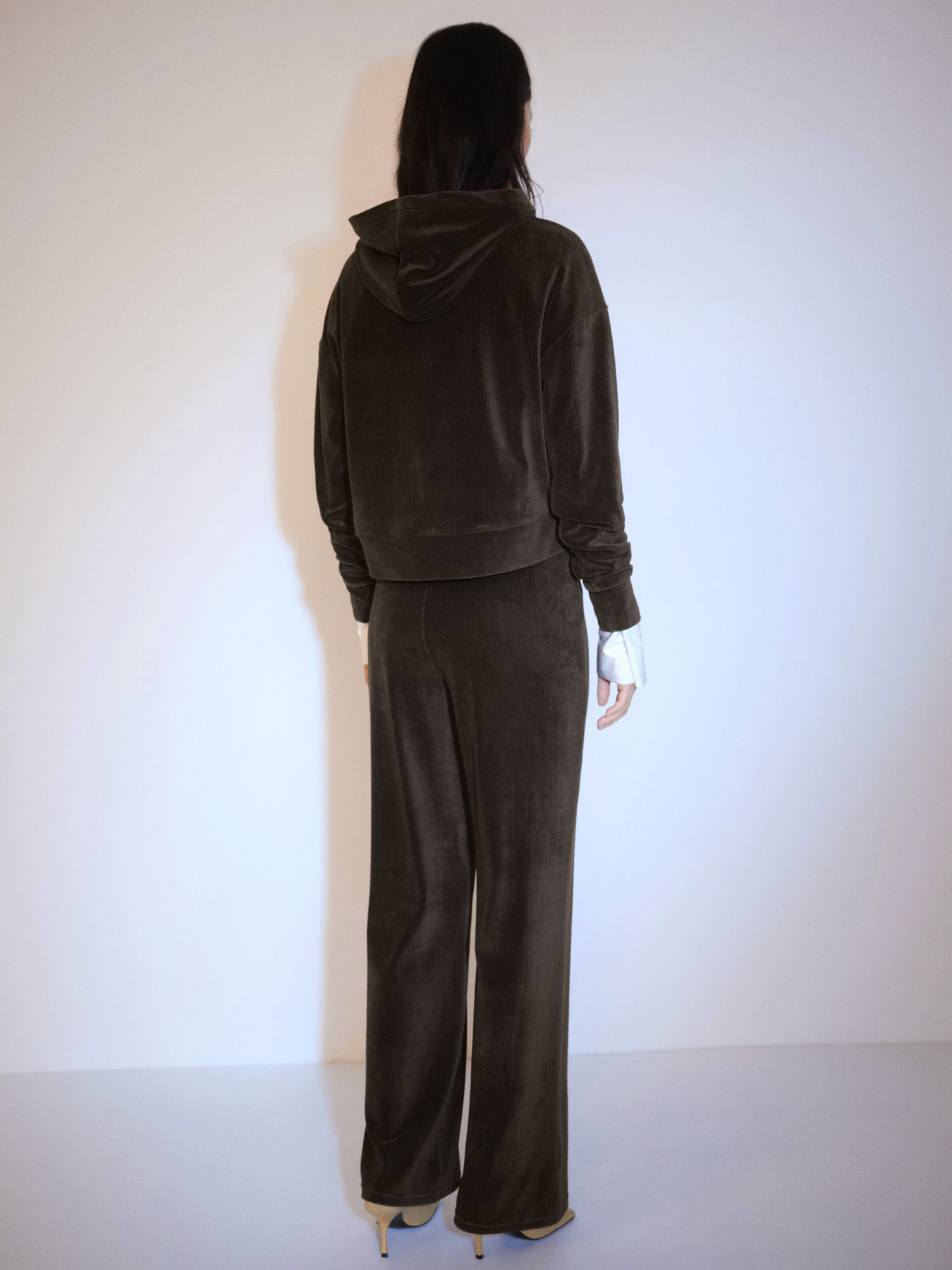 Брюки повседневные MANGO модель 77087705_37 Фото