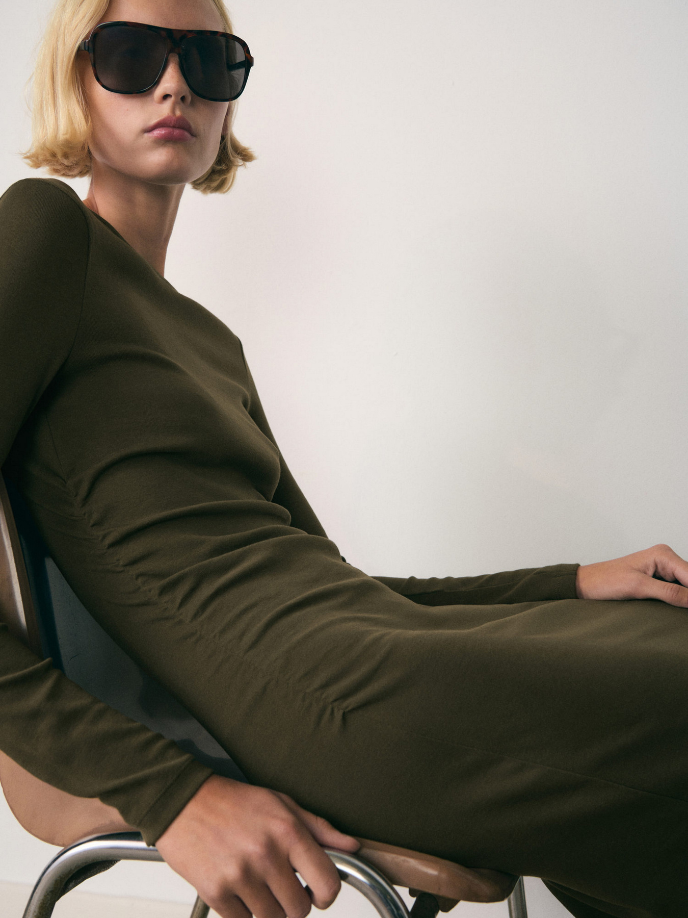 Сукня міді MANGO модель 77057694_37 Фото