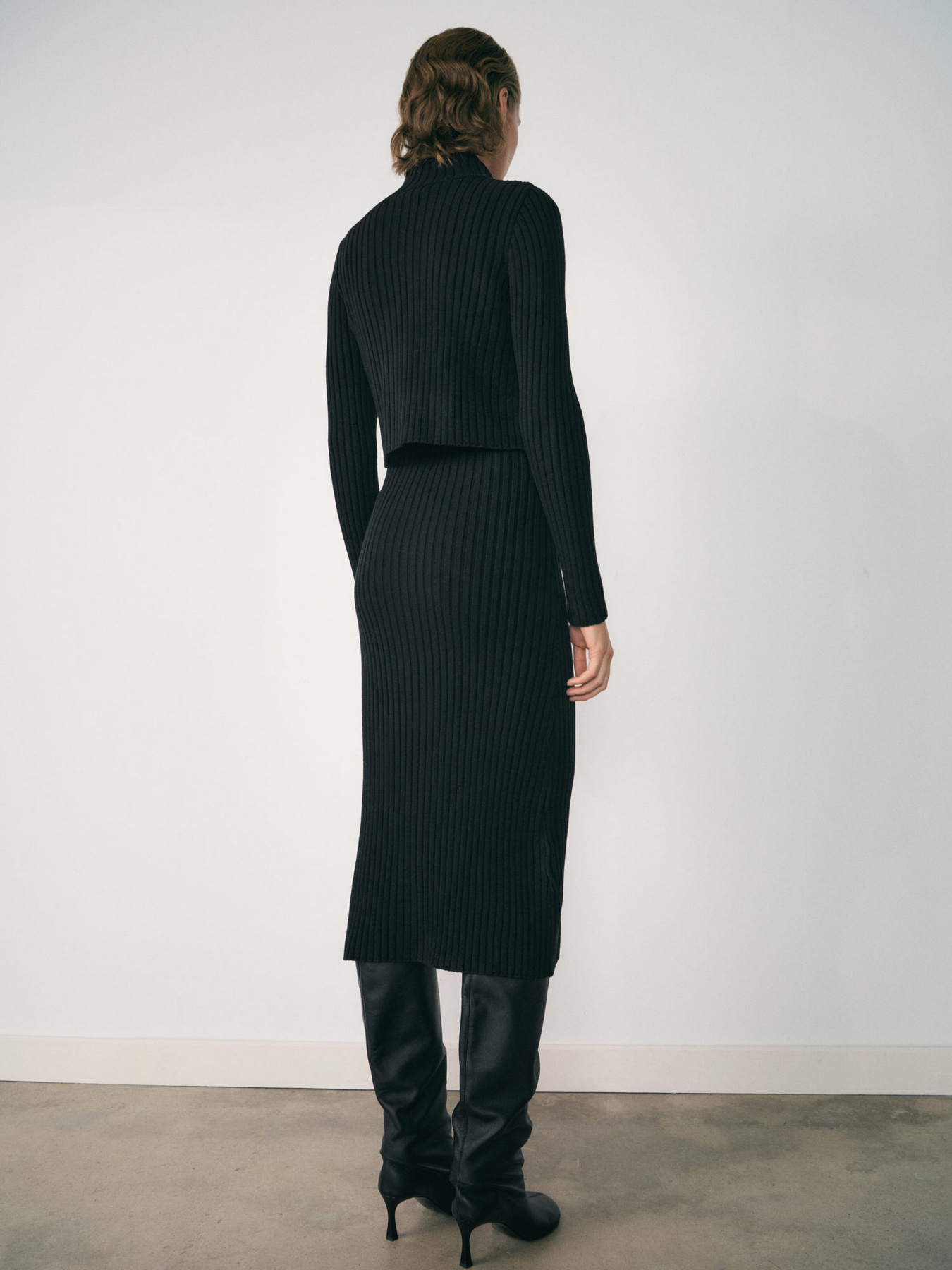 Платье миди MANGO модель 77057712_99 Фото