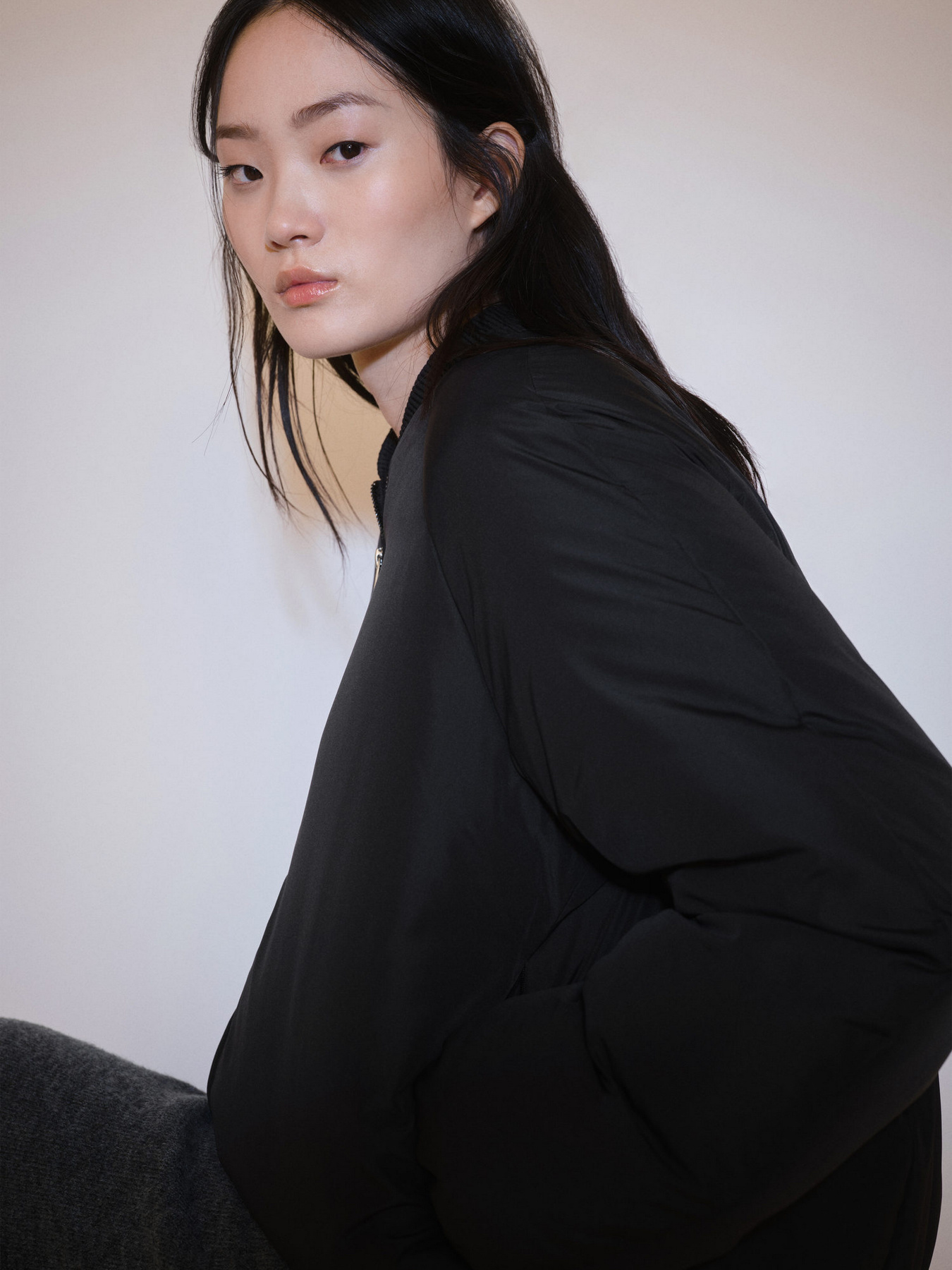 Бомбер MANGO модель 77057663_99 Фото