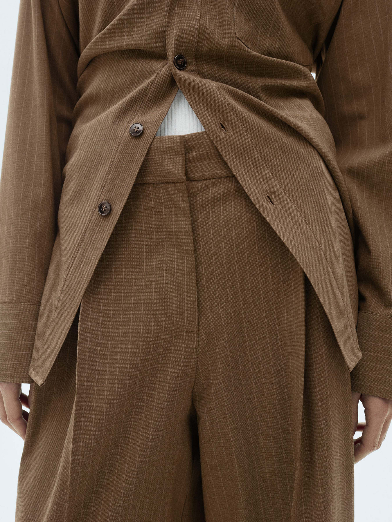 Брюки классические MANGO модель 77087715_36 Фото