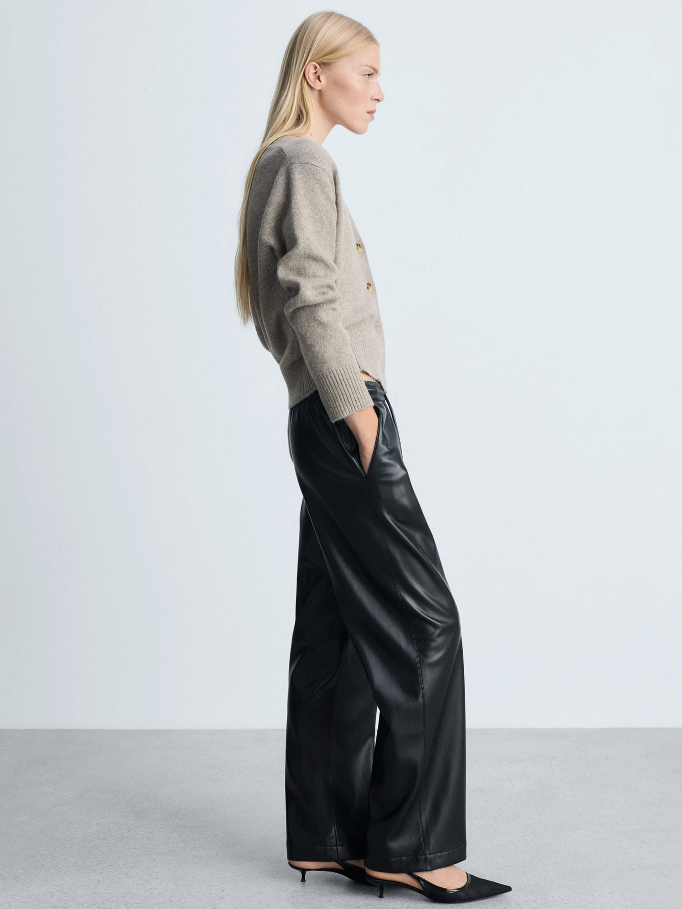 Брюки повседневные MANGO модель 77096740_99 Фото