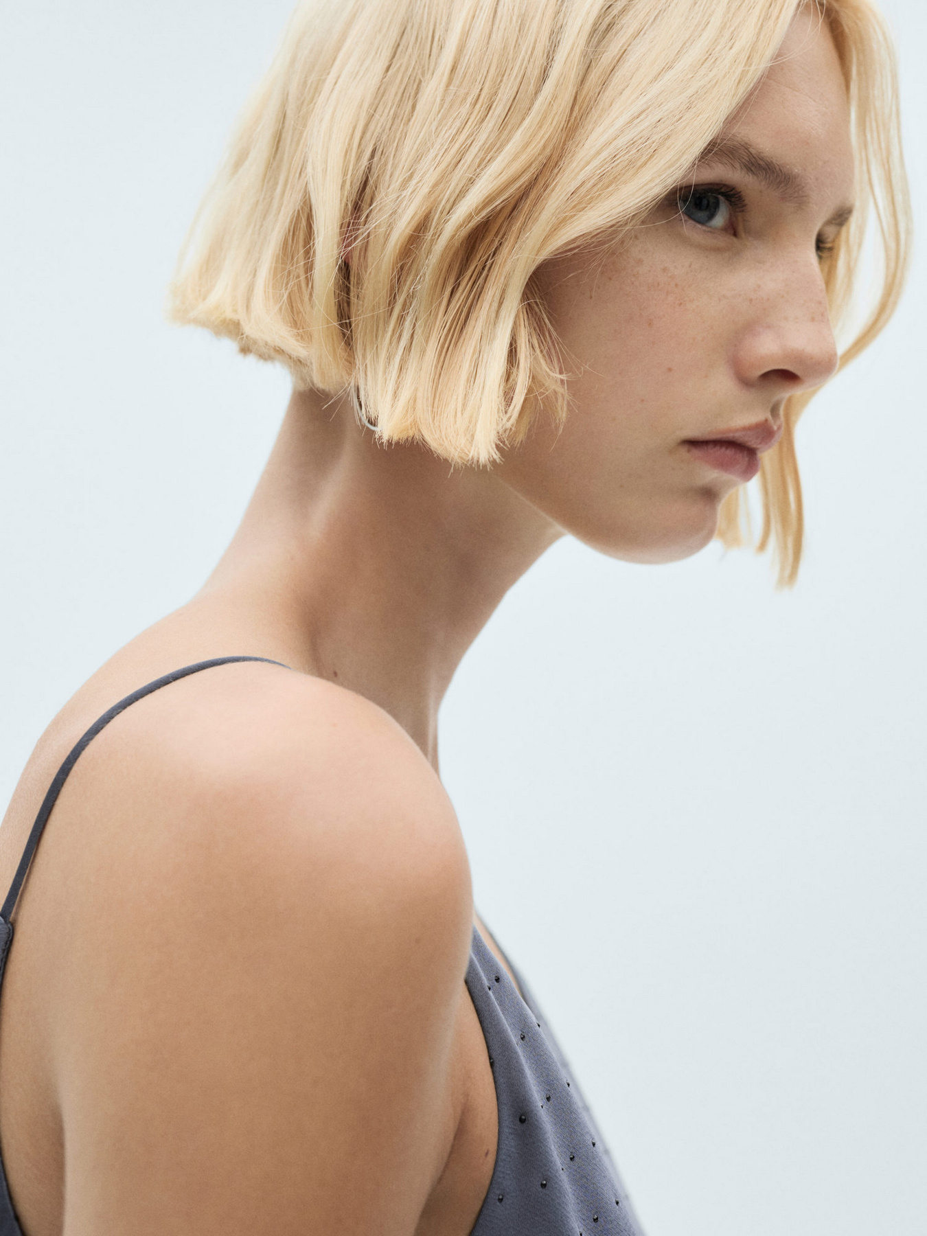 Платье миди MANGO модель 77039057_TG Фото