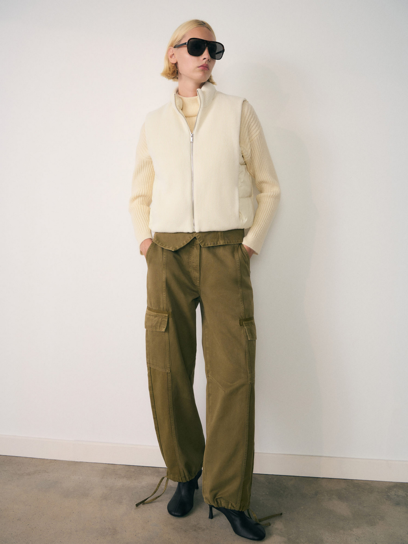 Жилет з утеплювачем MANGO модель 77087662_5 Фото