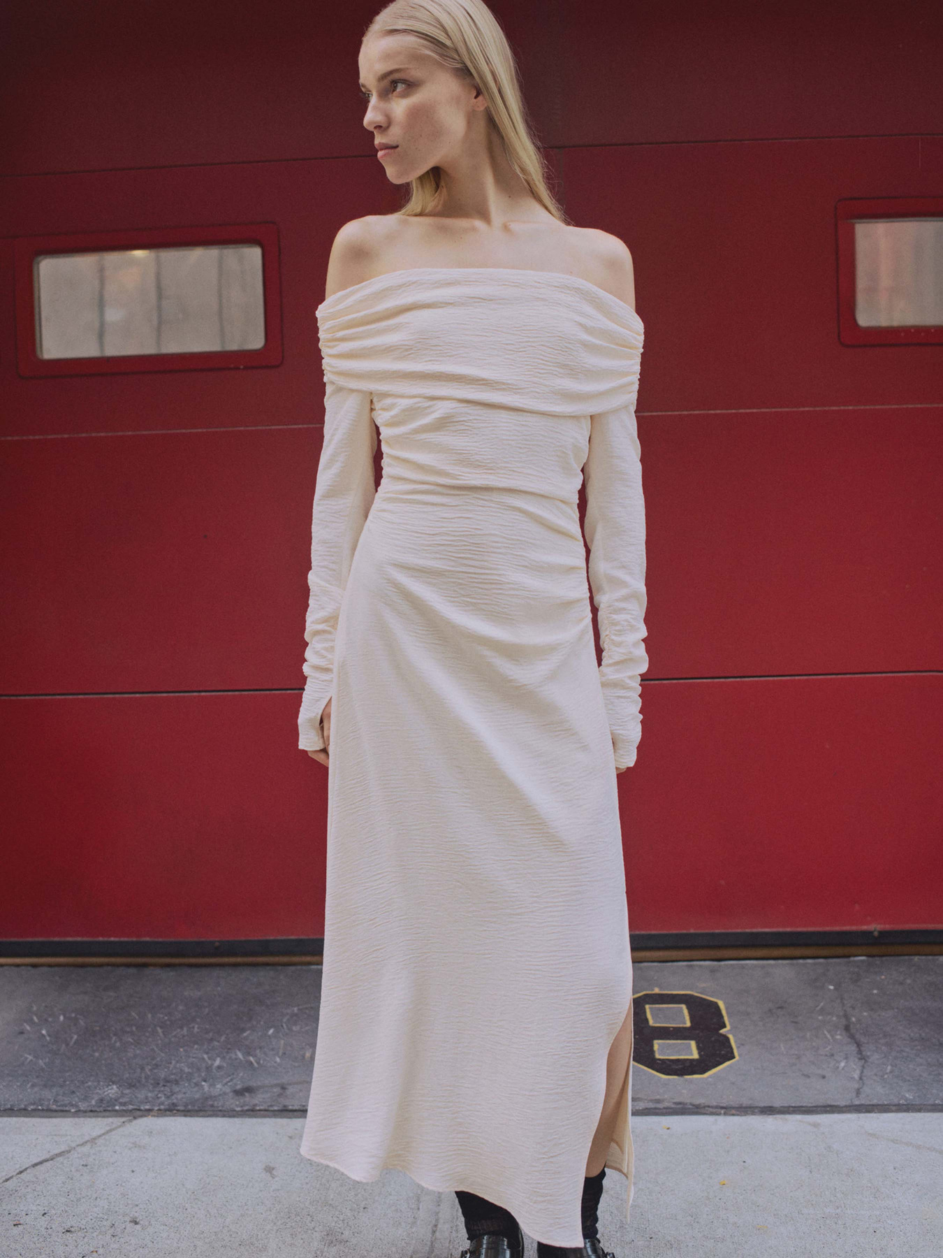 Сукня міді MANGO модель 87090608_1 Сукня міді MANGO модель 87090608_1 Фото