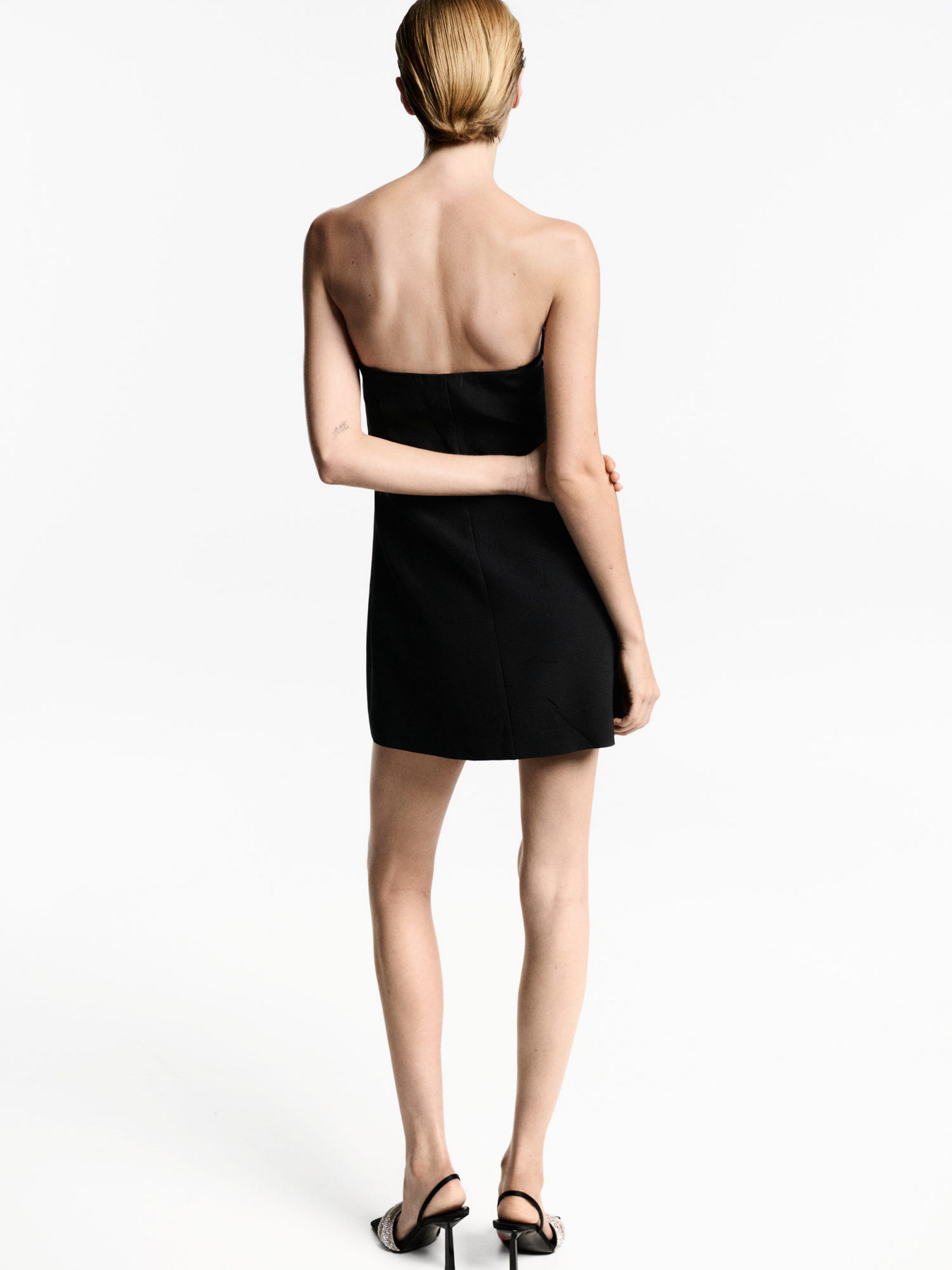 Платье мини MANGO модель 77039059_99 Платье мини MANGO модель 77039059_99 Фото