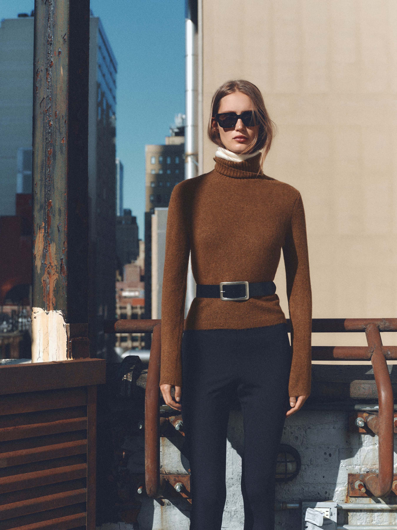 Светр MANGO модель 87010290_32 Фото