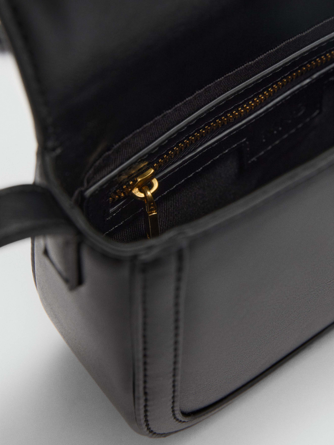 Крос-боді MANGO модель 87050406_99 Фото