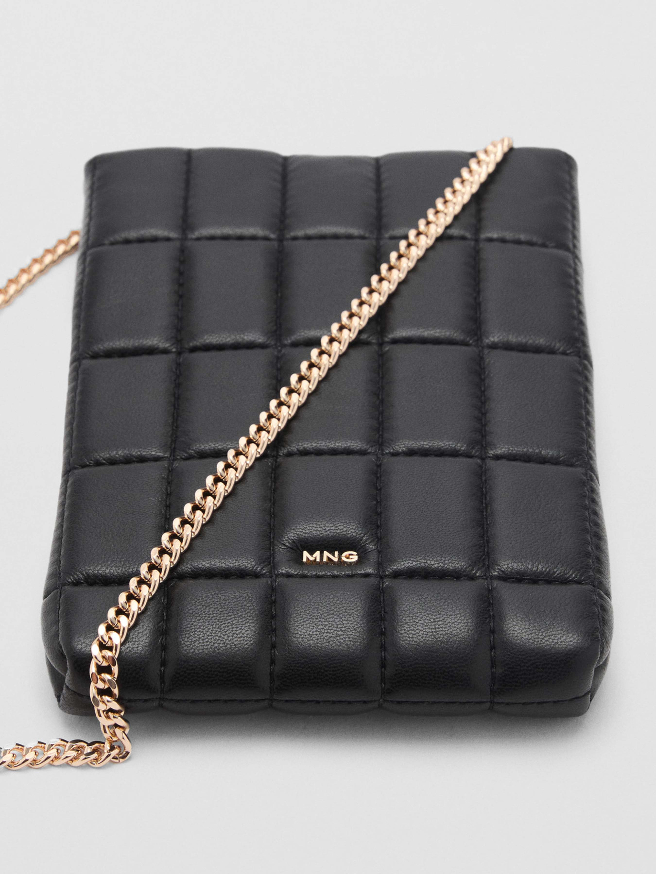 Чехол для смартфона MANGO модель 87040442_99 Чехол для смартфона MANGO модель 87040442_99 Фото