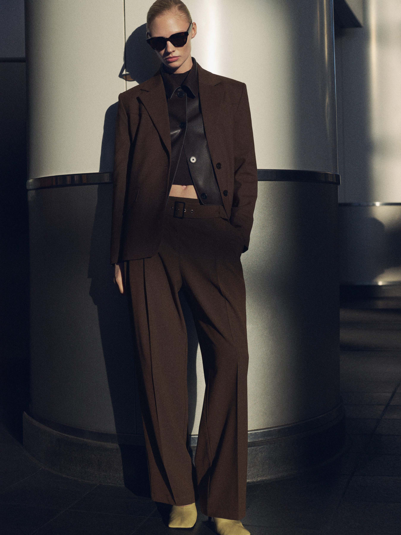 Брюки классические MANGO модель 87021512_30 Фото