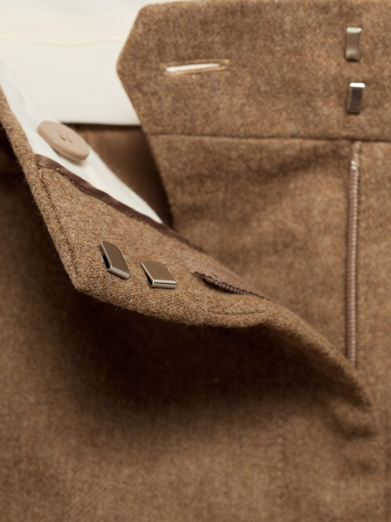 Класичні штани MANGO модель 87090652_31 Фото