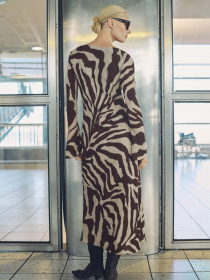 Сукня міді MANGO модель 87060652_30 Сукня міді MANGO модель 87060652_30 Фото