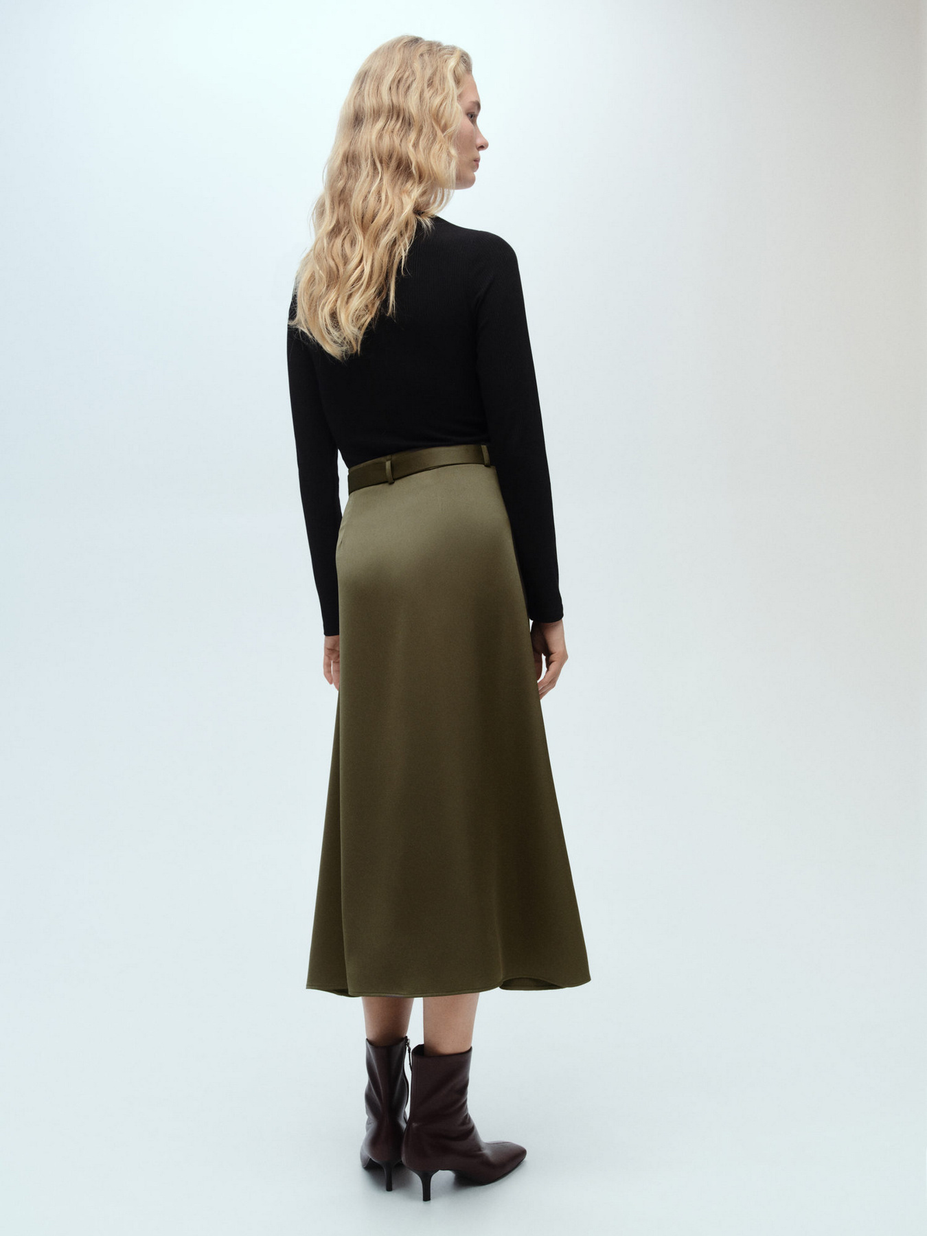 Сукня міді MANGO модель 87080639_37 Фото