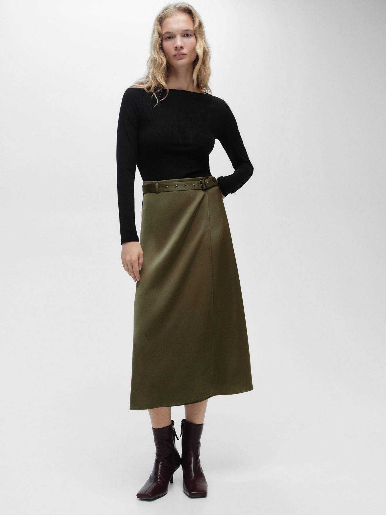 Сукня міді MANGO модель 87080639_37 Фото