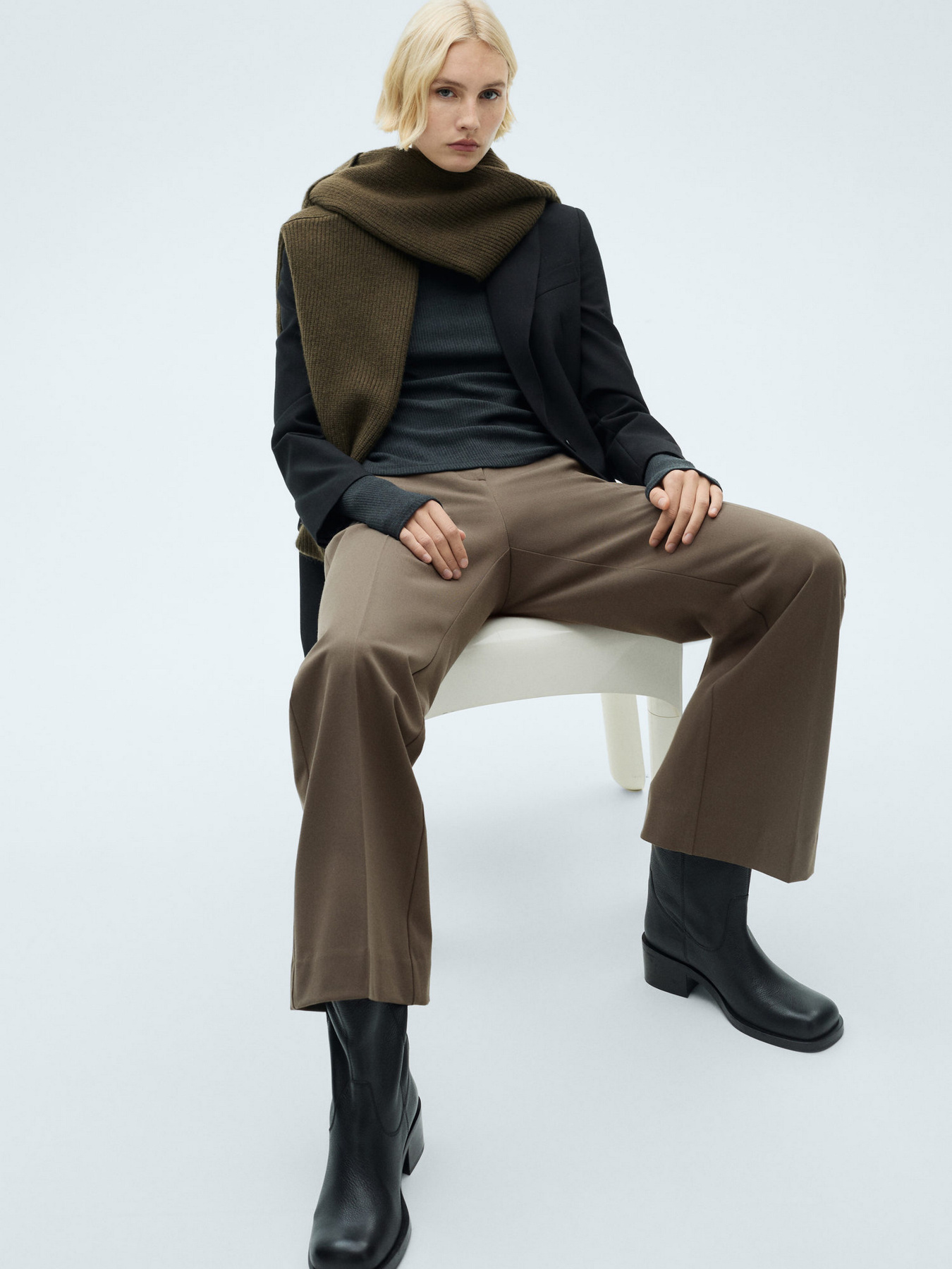 Классические штаны MANGO модель 87072537_35 Фото