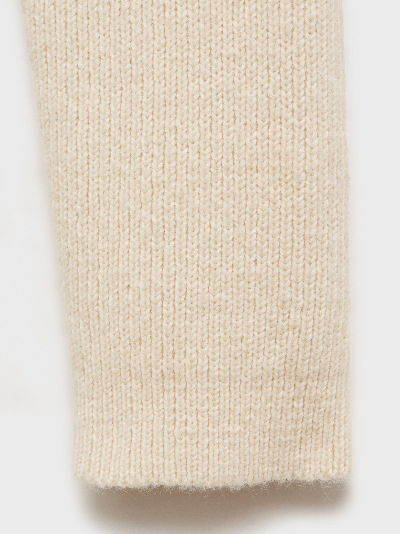 Свитер MANGO модель 87023275_5 Свитер MANGO модель 87023275_5 Фото