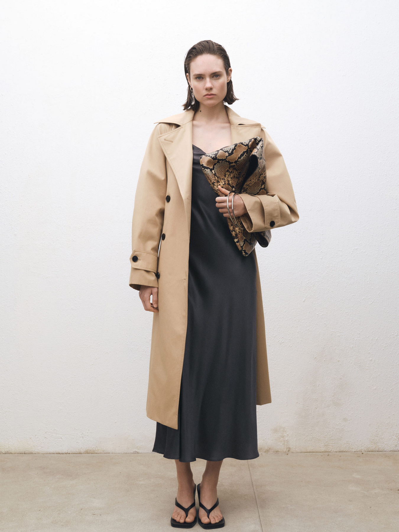 Сукня міді MANGO модель 87044419_95 Фото