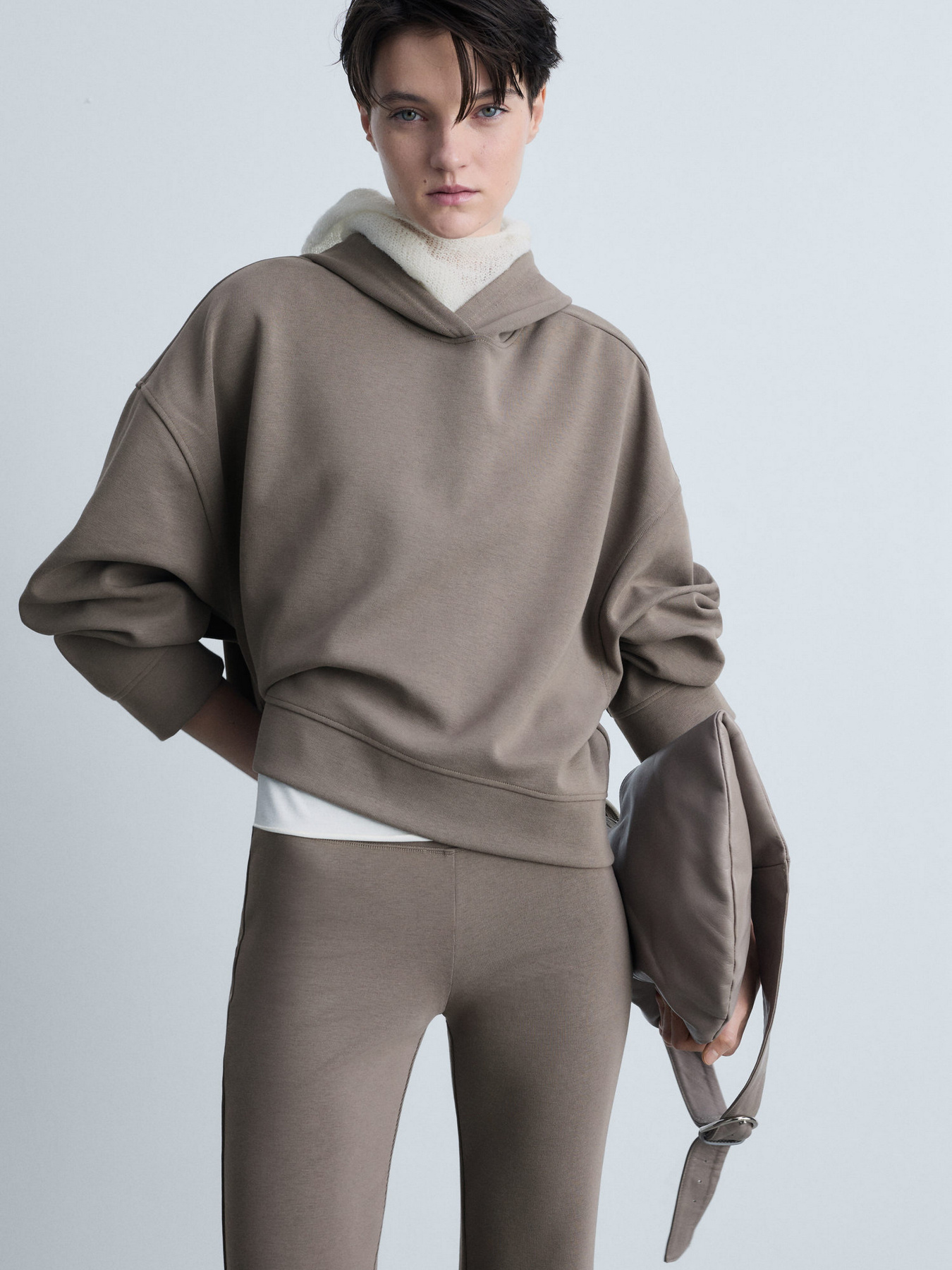 Повседневные штаны MANGO модель 87093274_35 Фото