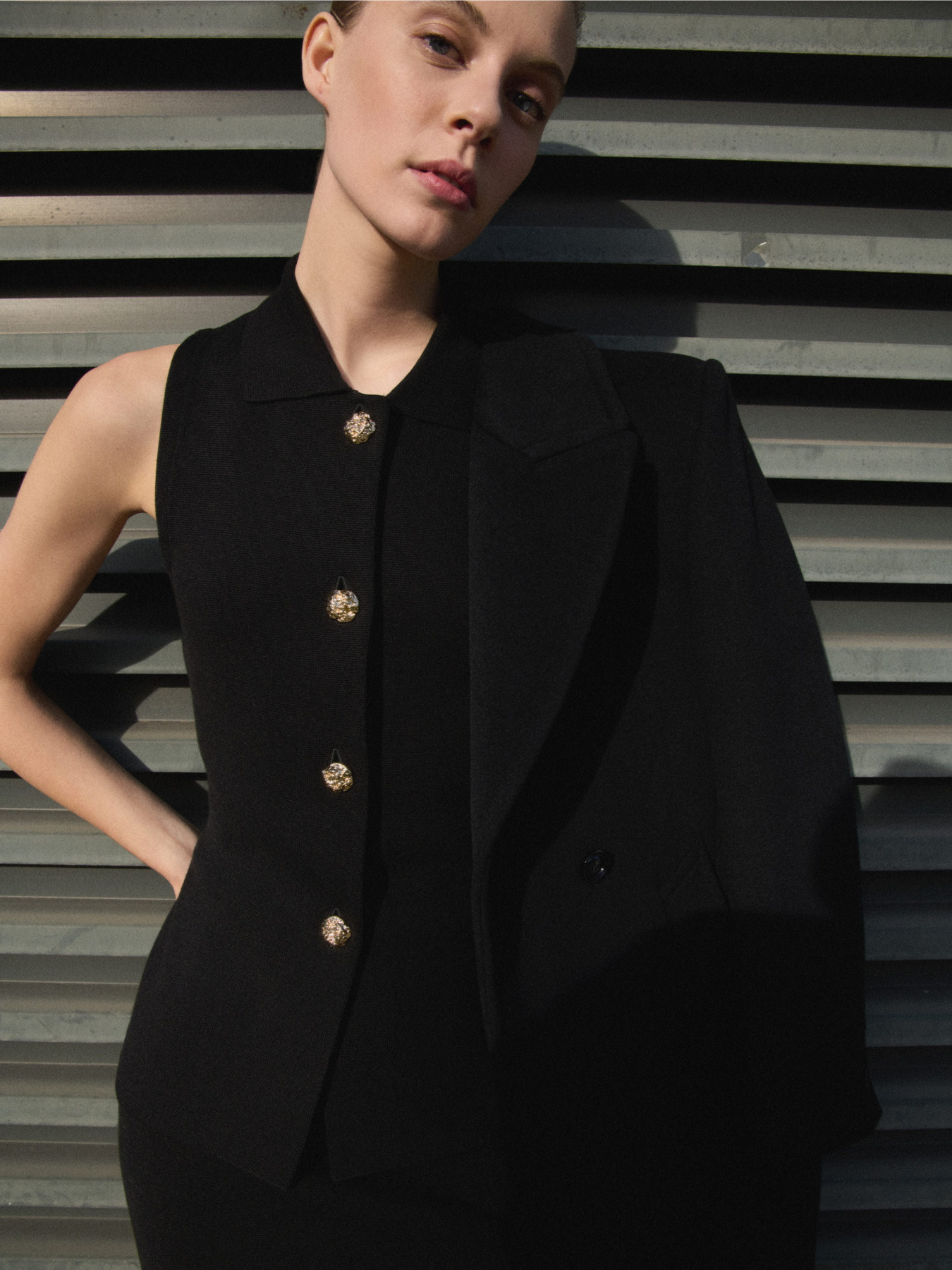 Жилет класичний MANGO модель 87094089_99 Фото