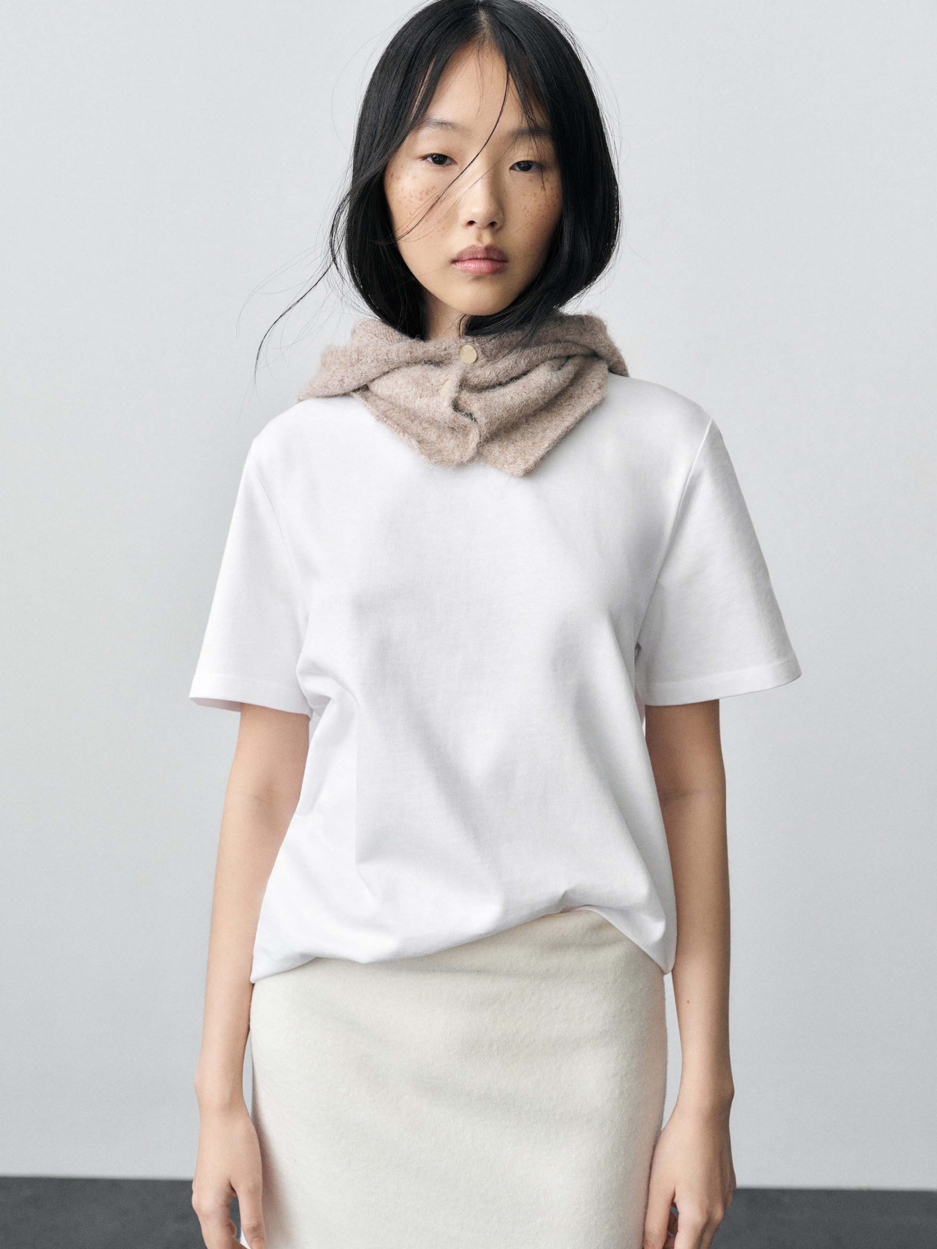 Футболка MANGO модель 87083294_1 Футболка MANGO модель 87083294_1 Фото