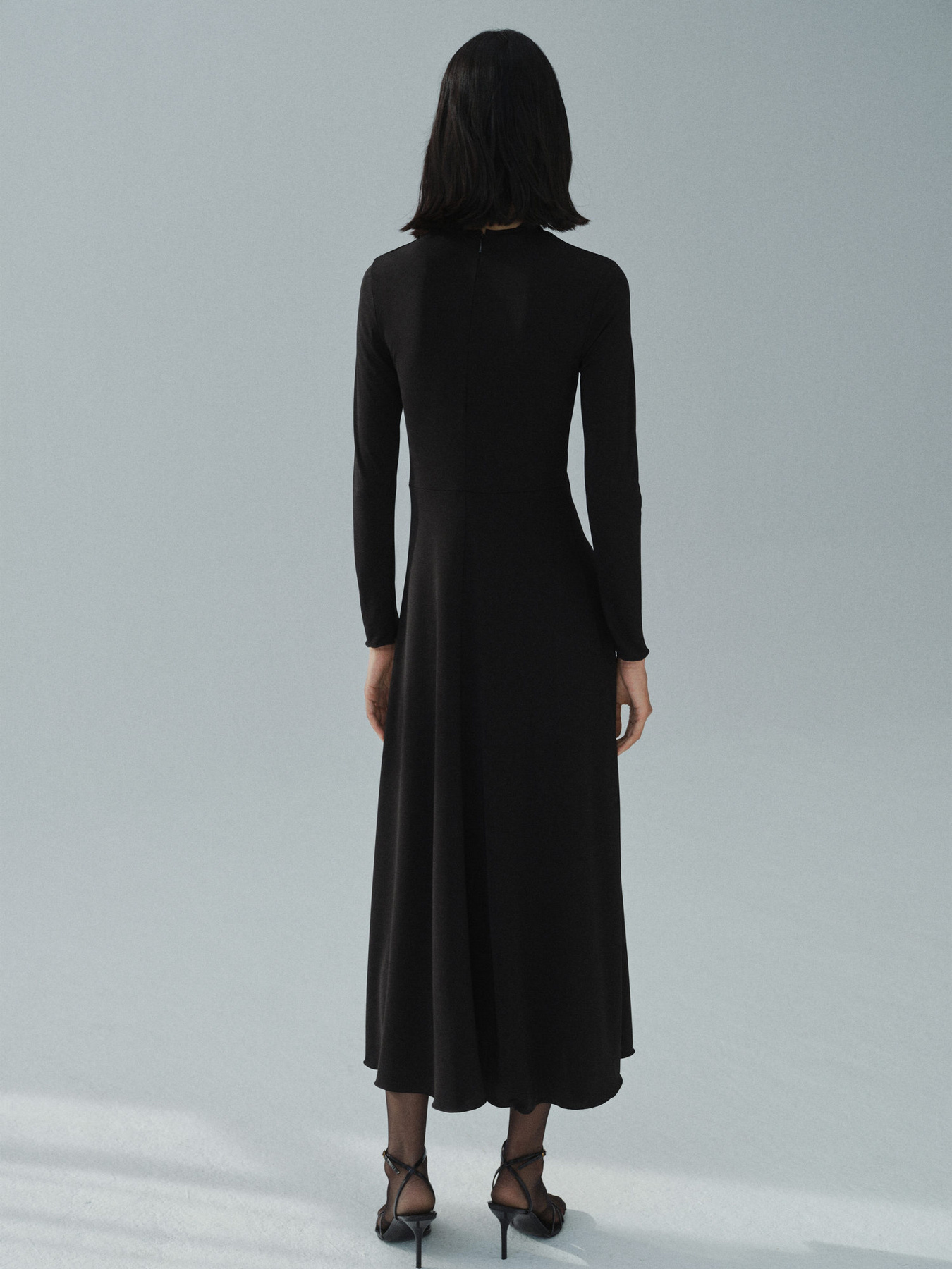 Сукня міді MANGO модель 87094092_99 Сукня міді MANGO модель 87094092_99 Фото