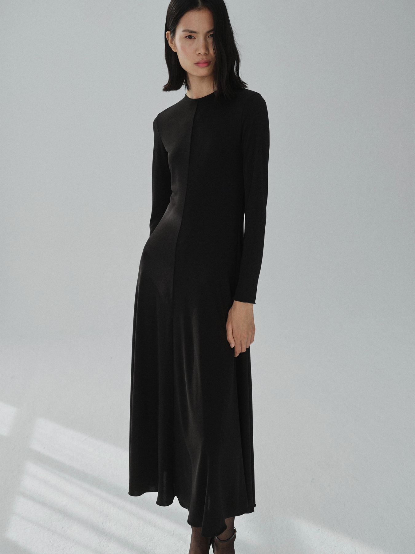 Сукня міді MANGO модель 87094092_99 Сукня міді MANGO модель 87094092_99 Фото