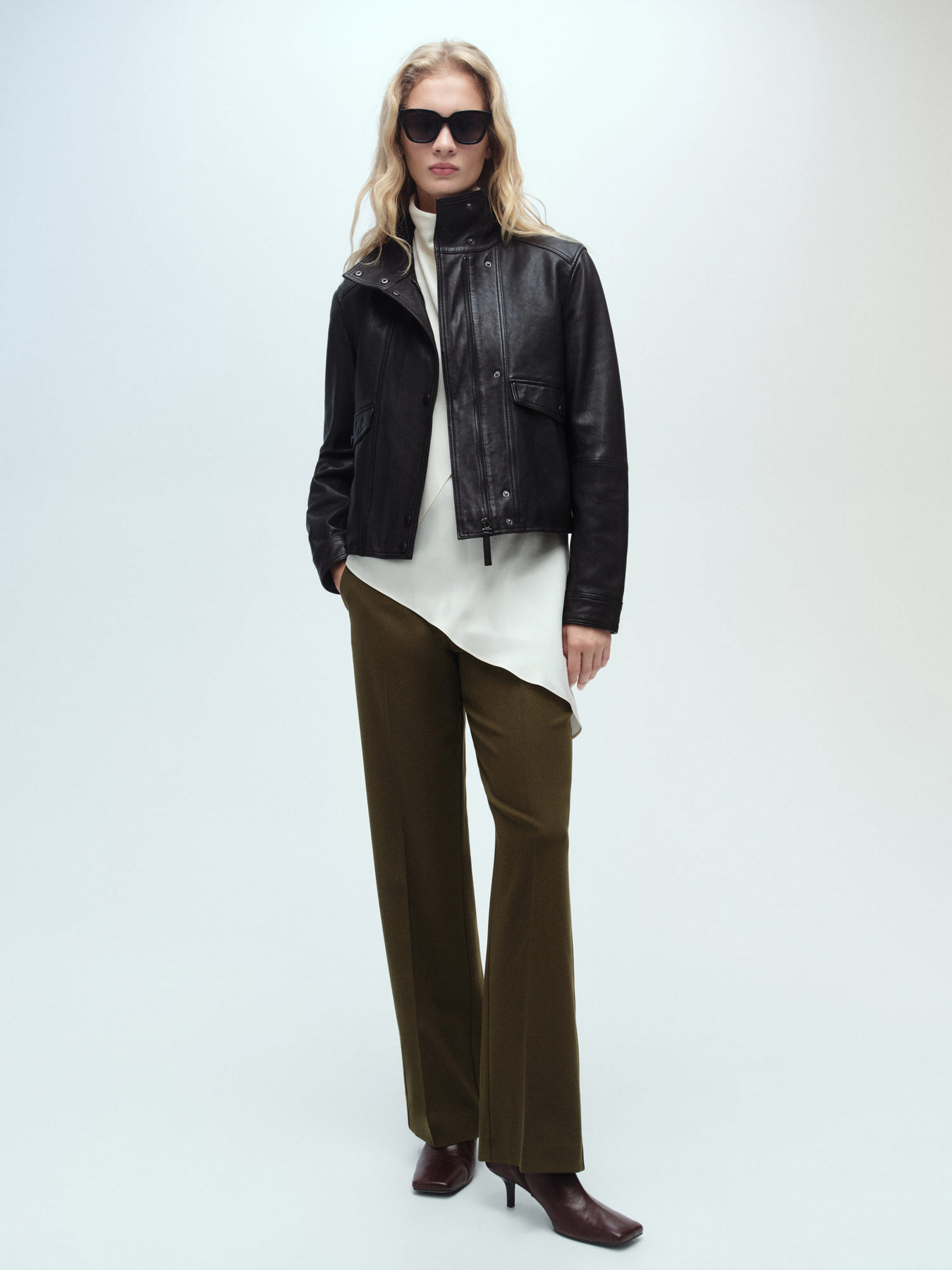 Брюки классические MANGO модель 87081511_37 Фото