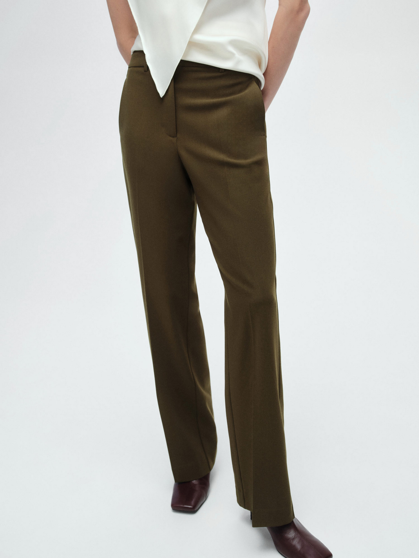 Классические штаны MANGO модель 87081511_37 Фото