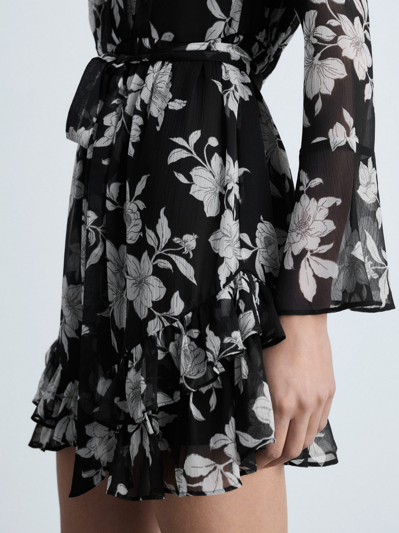 Платье мини MANGO модель 87004079_99 Фото