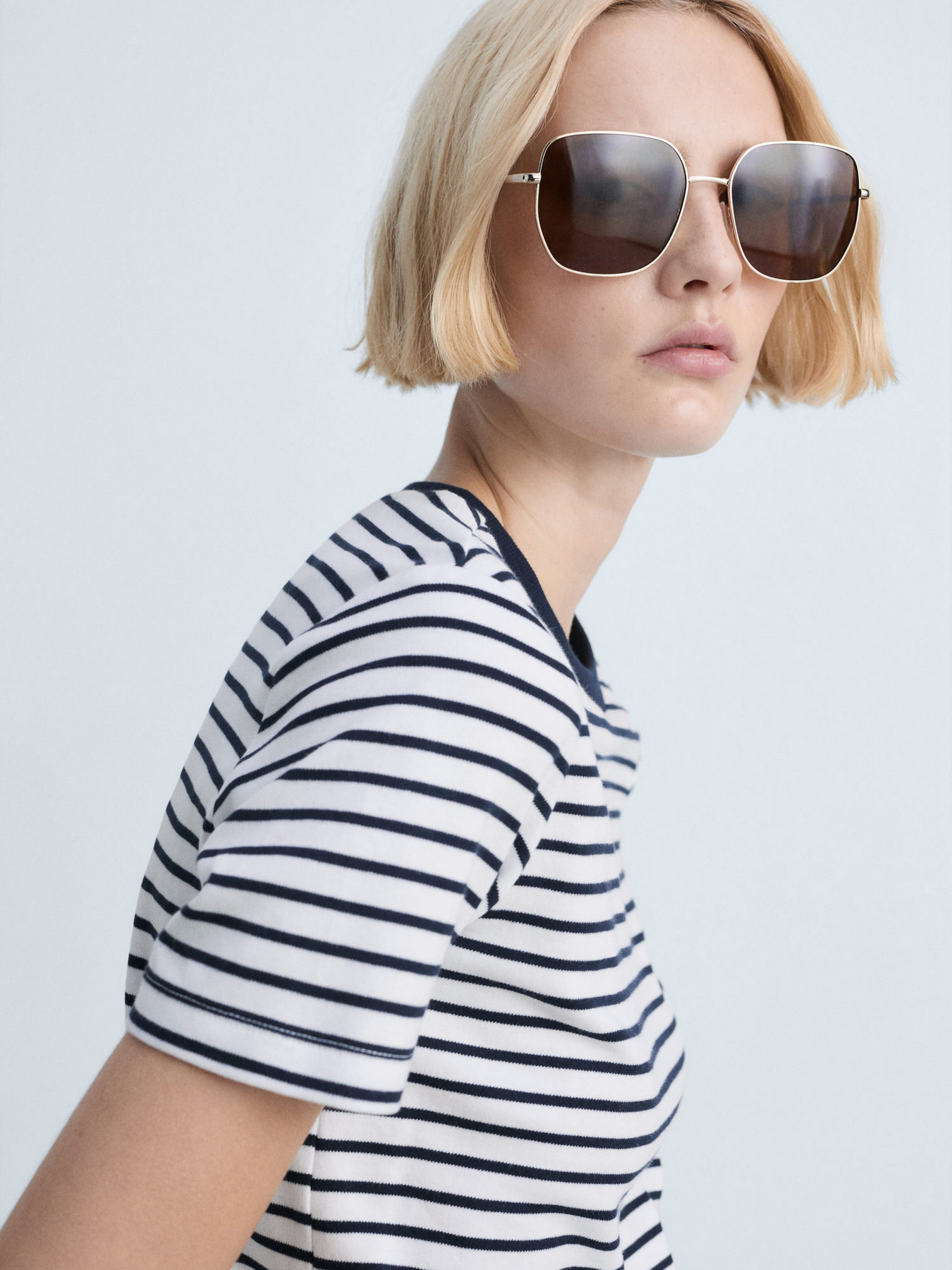 Футболка MANGO модель 87044081_52 Футболка MANGO модель 87044081_52 Фото