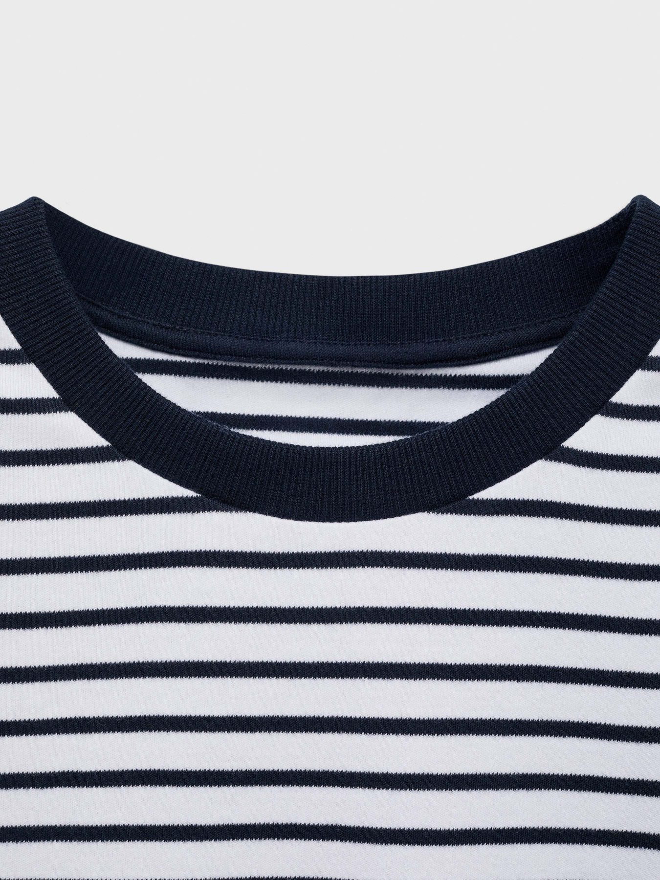 Футболка MANGO модель 87044081_52 Футболка MANGO модель 87044081_52 Фото