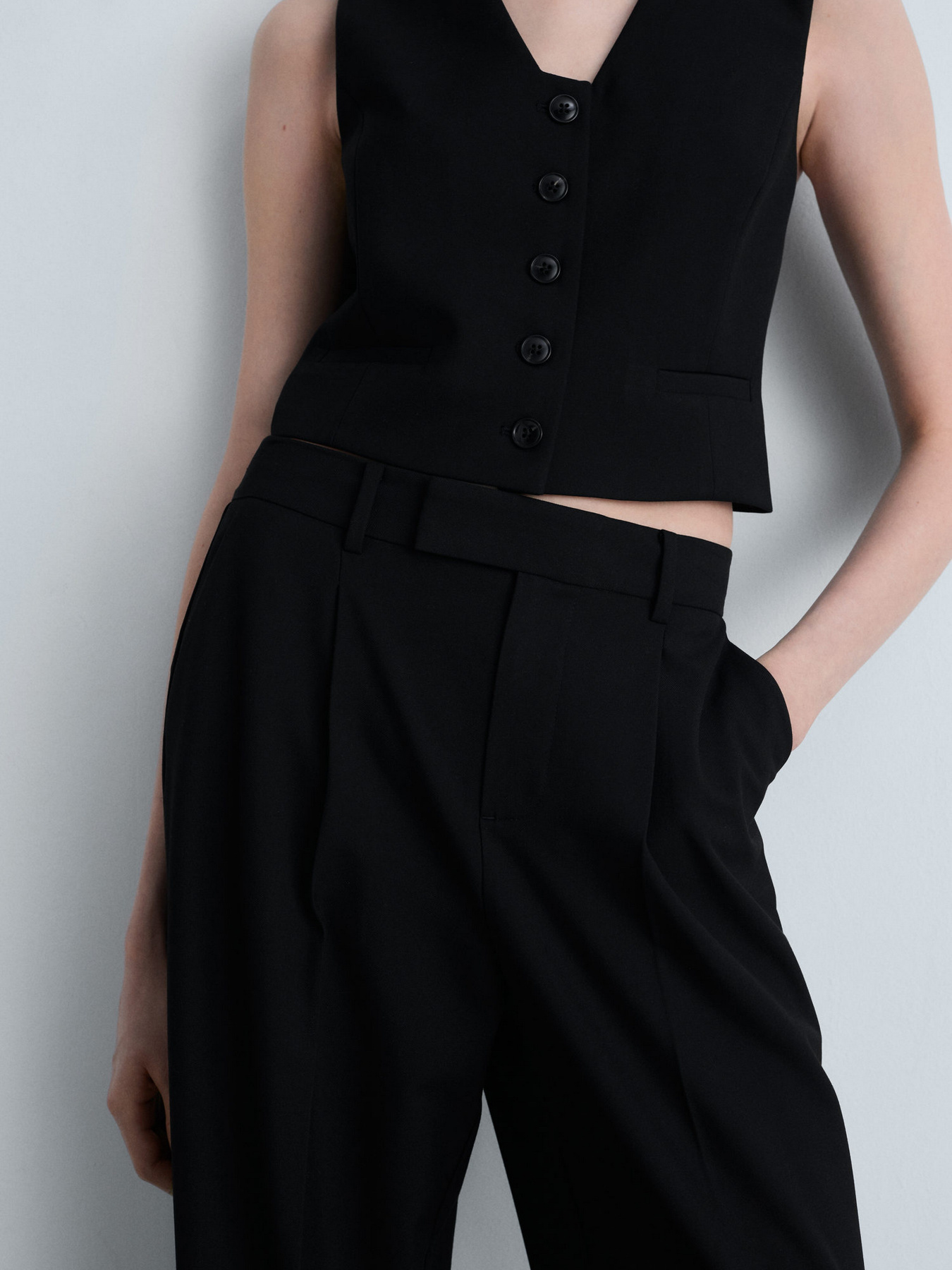 Классические штаны MANGO модель 87045140_99 Фото