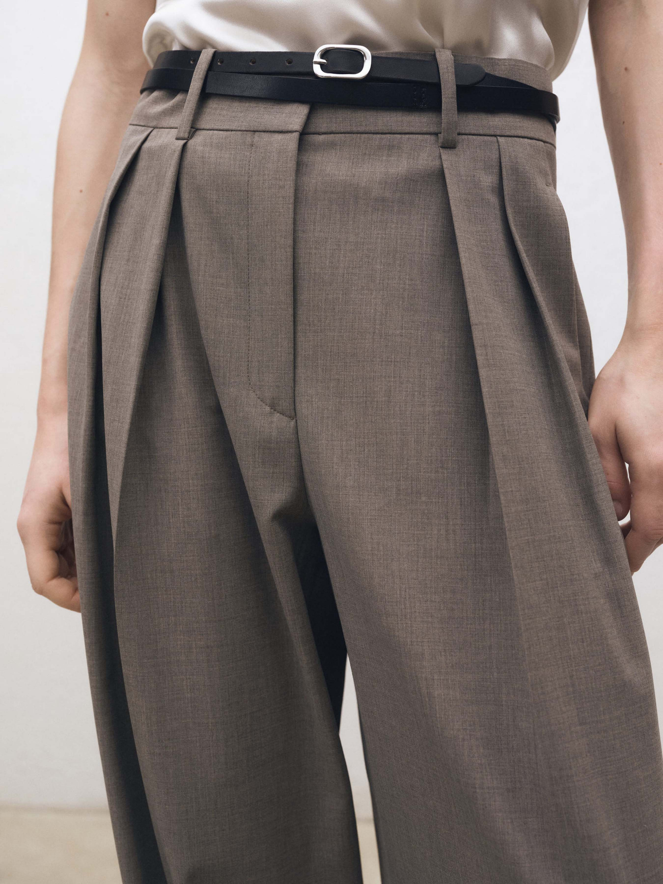 Штани класичні MANGO модель 87084426_35 Фото