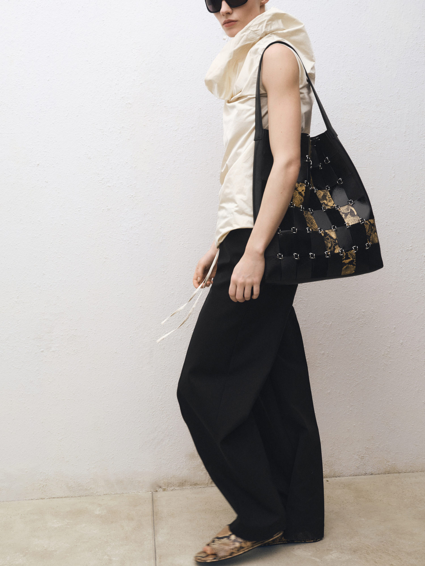 Повседневные штаны MANGO модель 87074423_99 Повседневные штаны MANGO модель 87074423_99 Фото