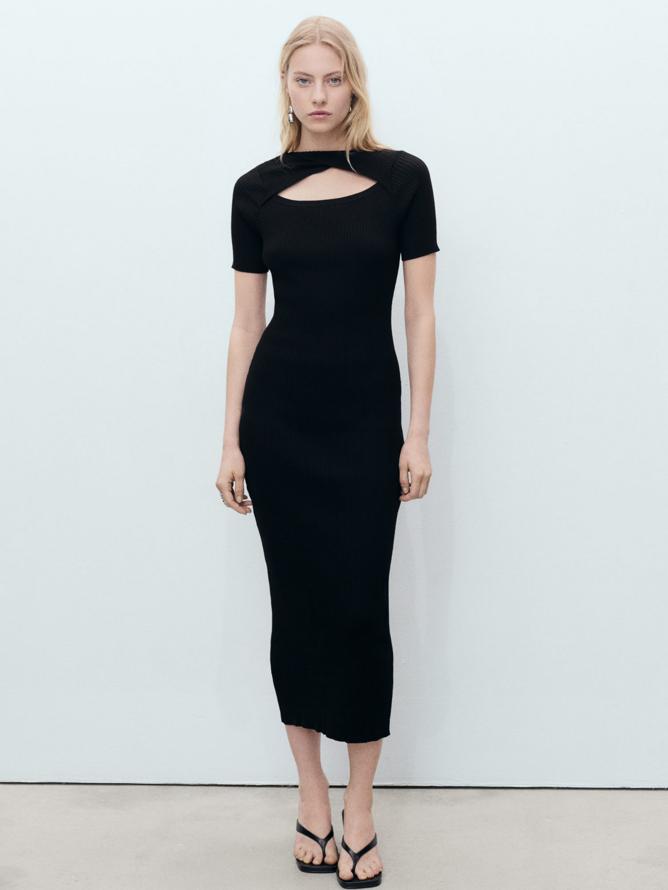 Сукня міді MANGO модель 87095753_99 Фото