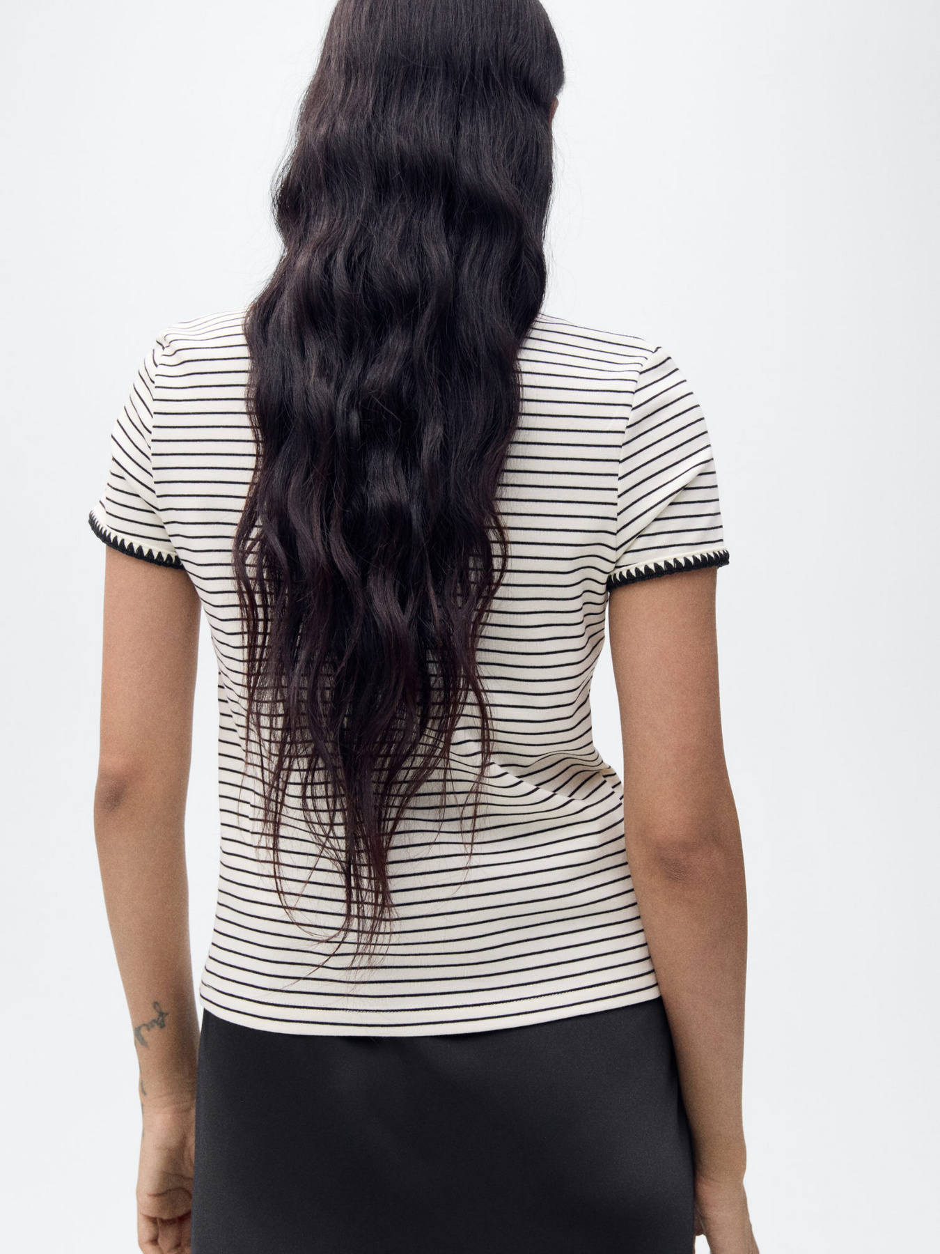 Футболка MANGO модель 87045749_2 Фото