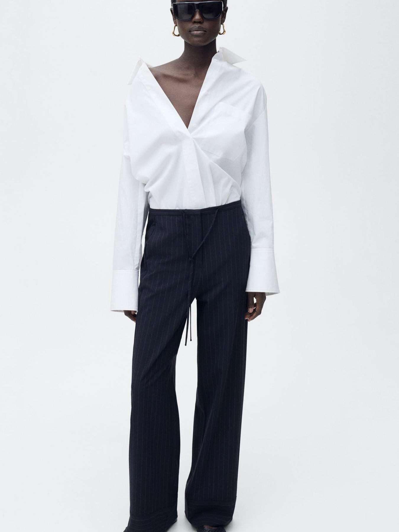 Классические штаны MANGO модель 87090651_56 Фото