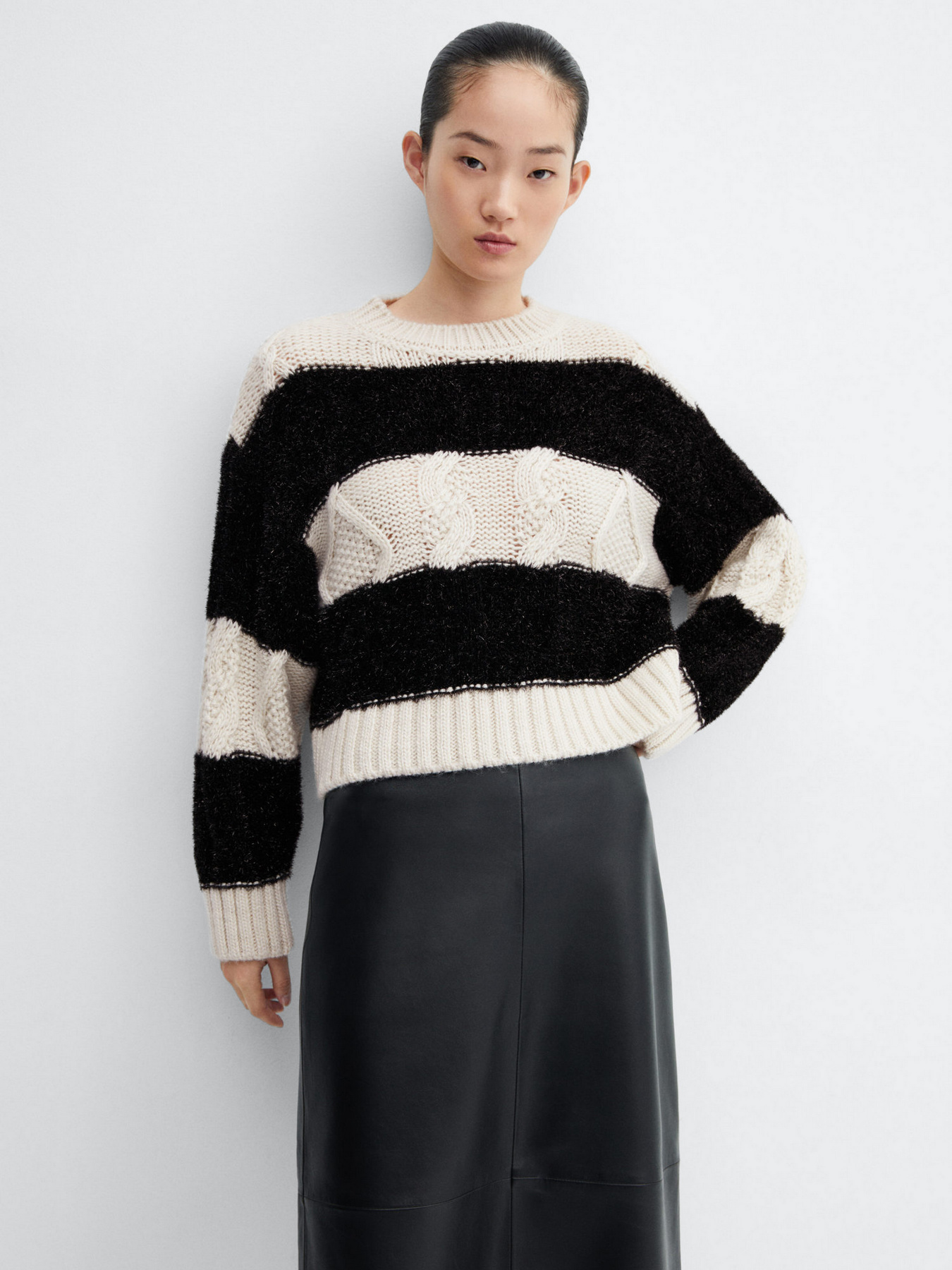 Свитер MANGO Zebra модель 57007772_2 Свитер MANGO Zebra модель 57007772_2 Фото