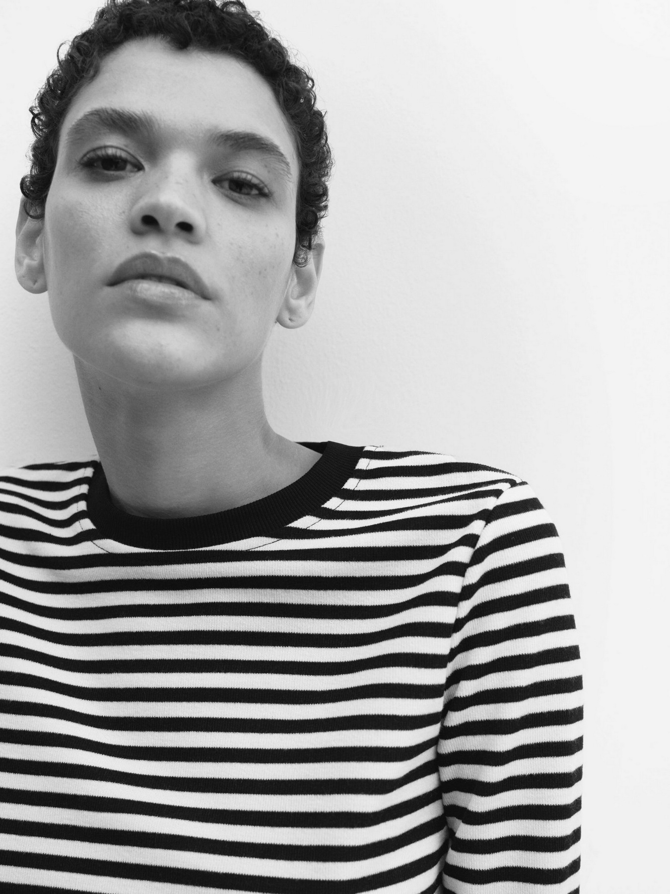 Лонгслів MANGO Elektra модель 67000464_99 Лонгслів MANGO Elektra модель 67000464_99 Фото