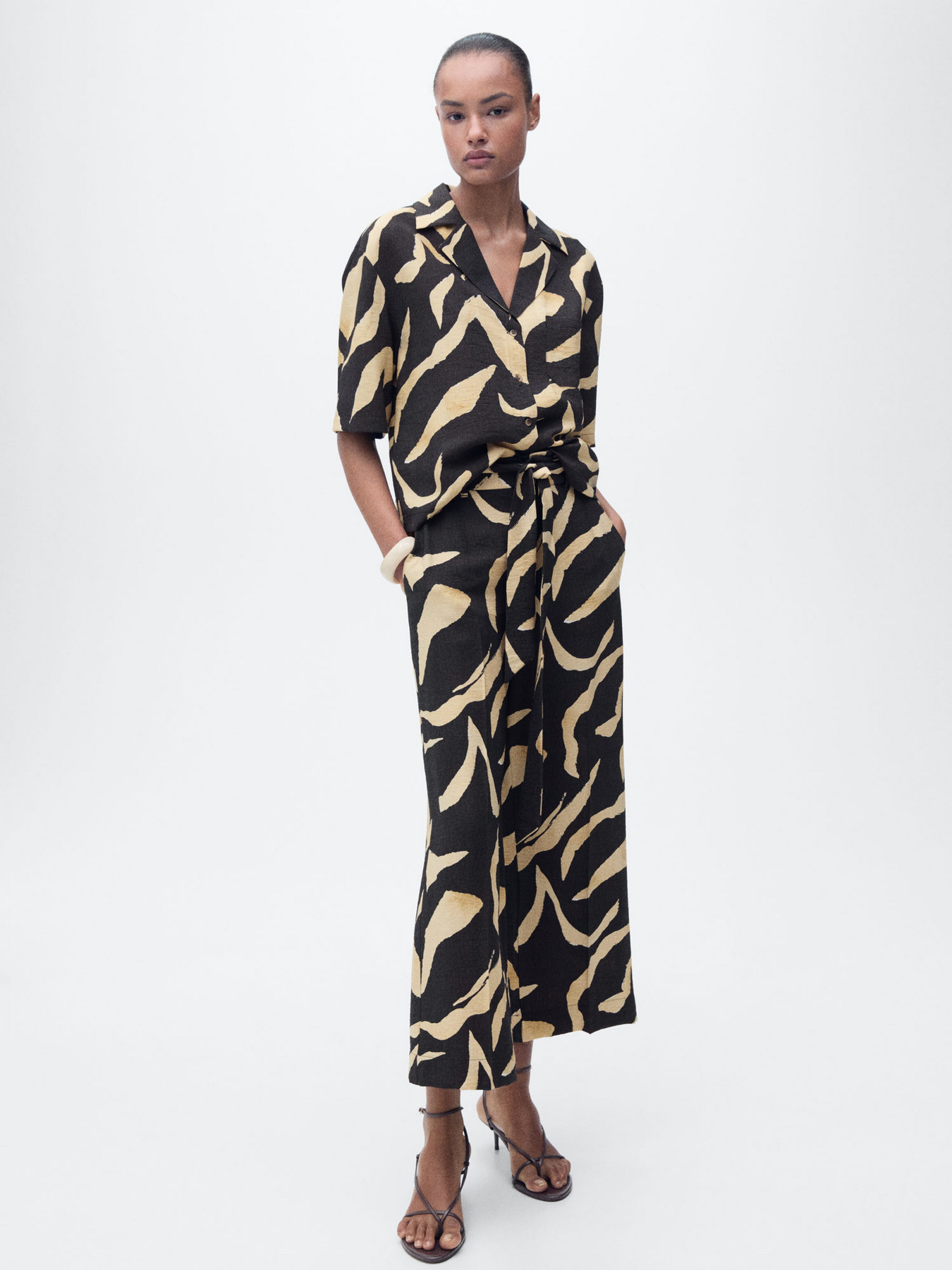 Рубашка повседневная MANGO модель 87037176_99 Рубашка повседневная MANGO модель 87037176_99 Фото